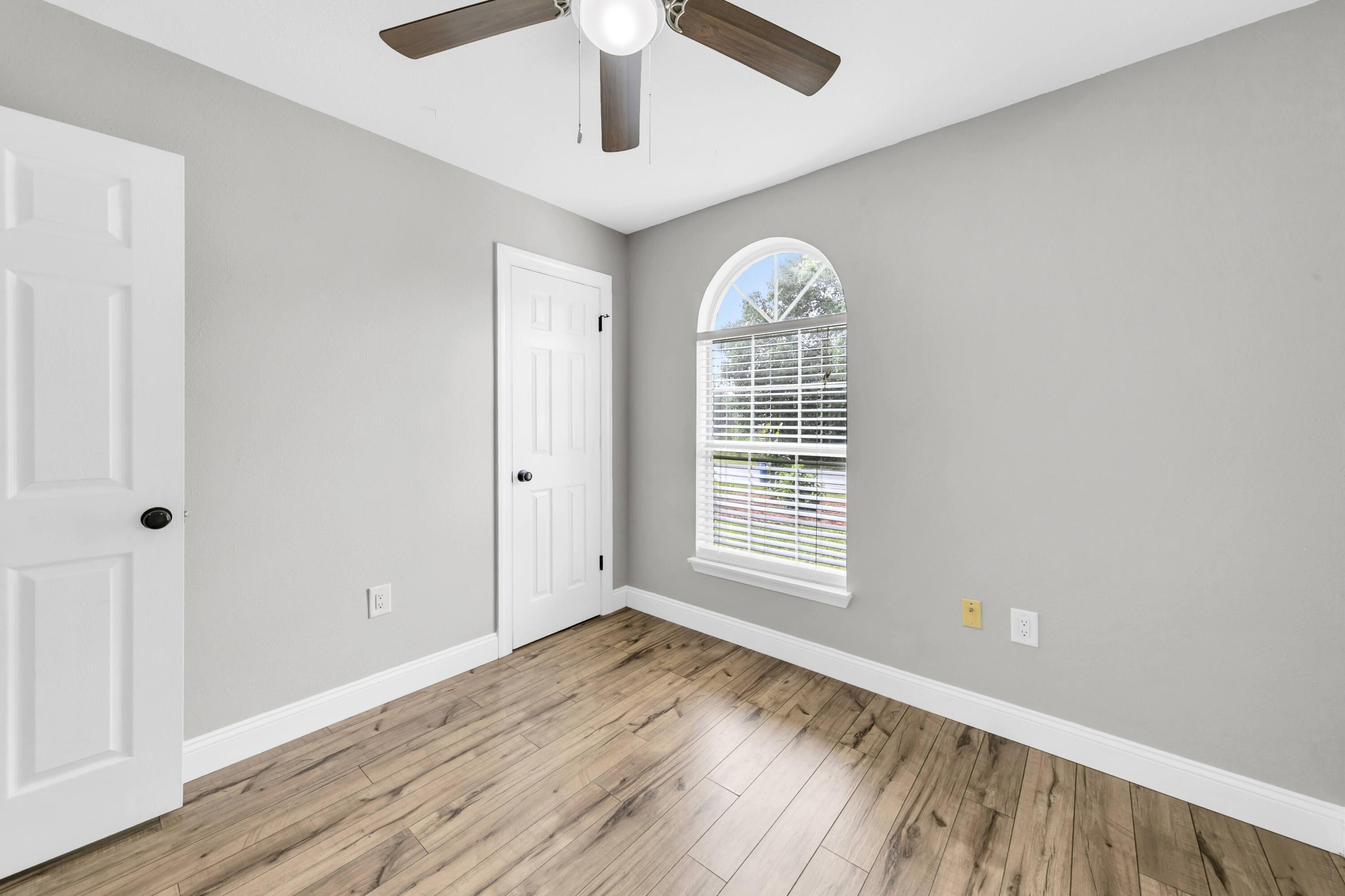 4877 Kensington Lane