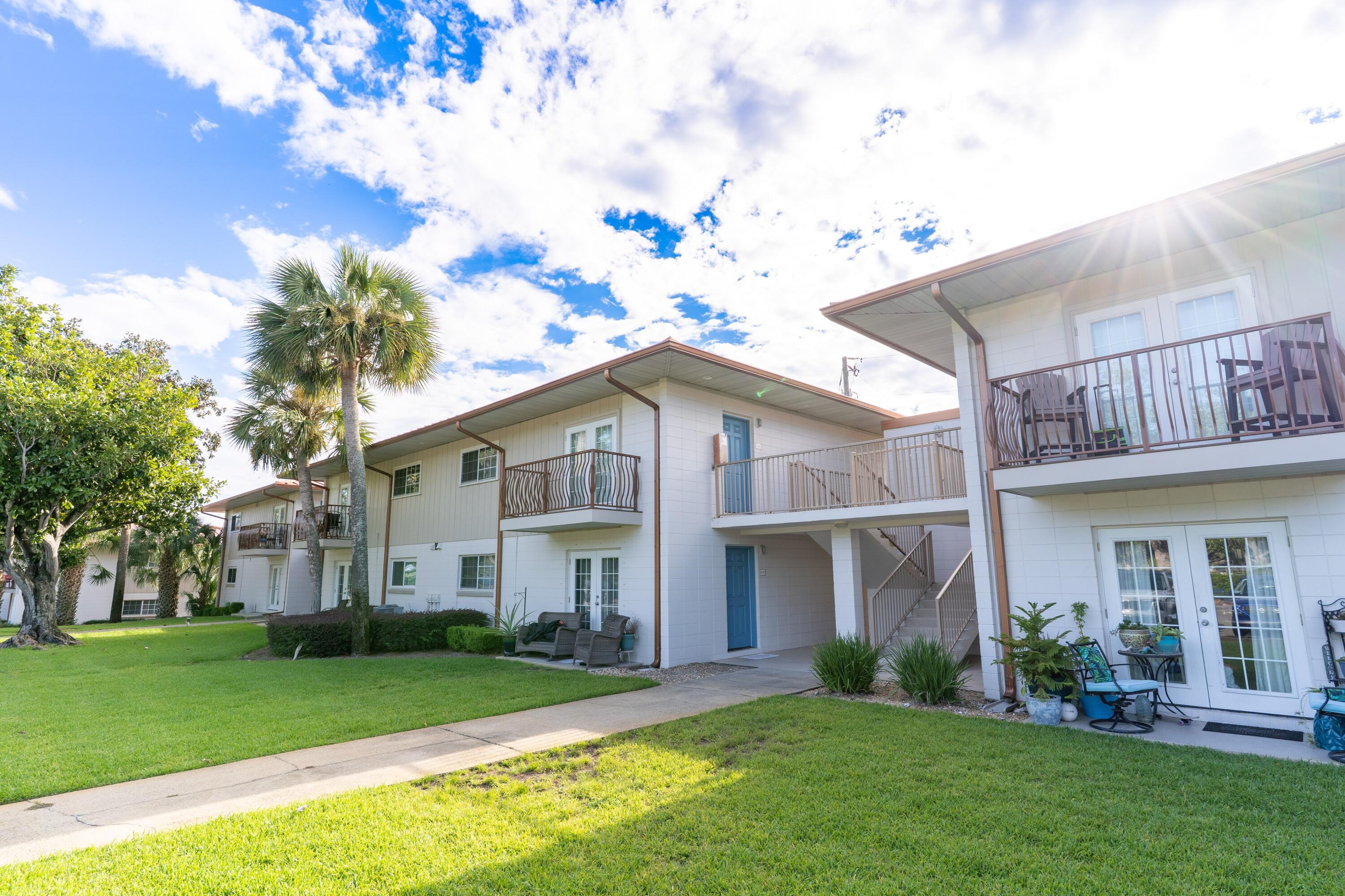 2100 W Beach Drive APT E201