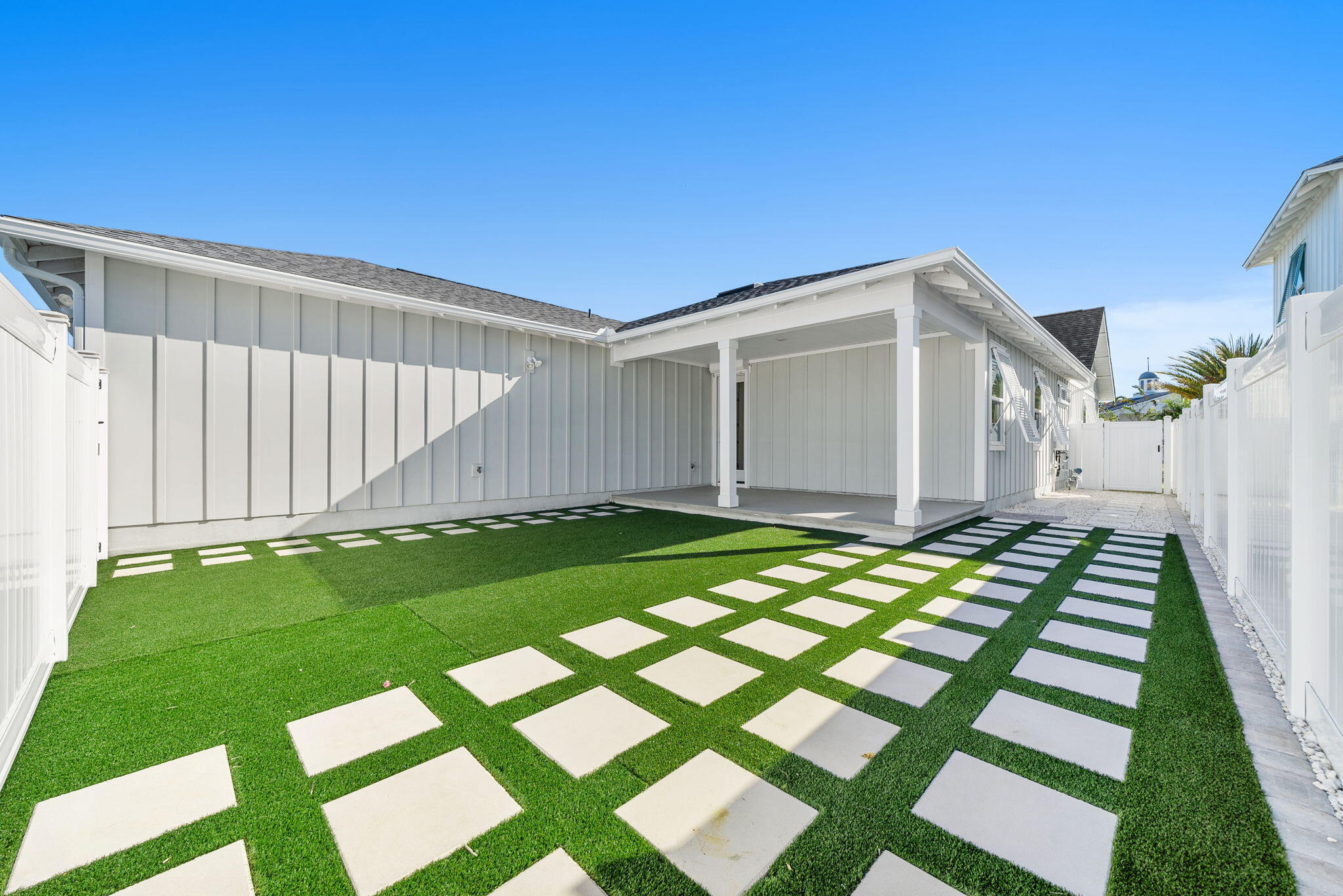 1917 Rushes Avenue
