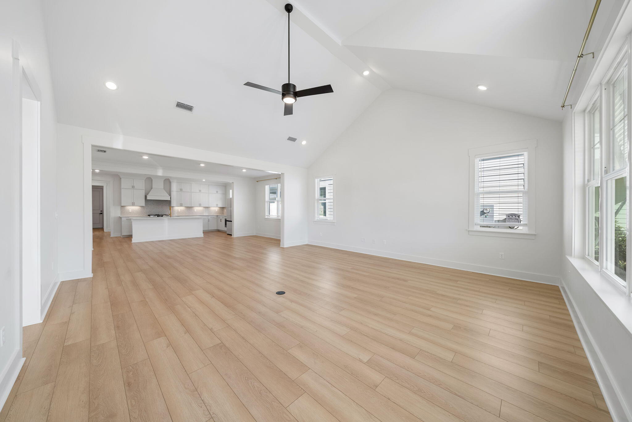 1917 Rushes Avenue