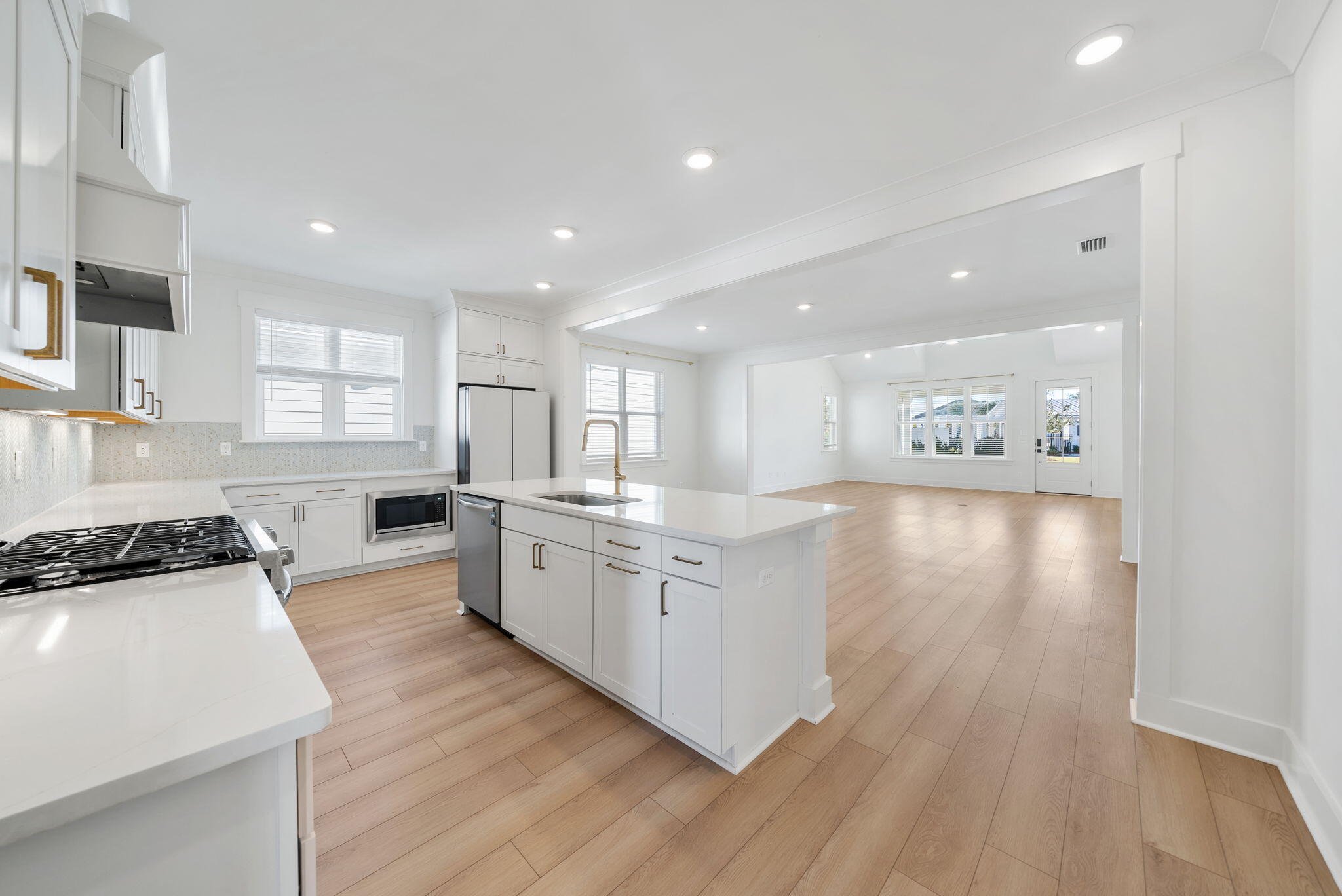 1917 Rushes Avenue