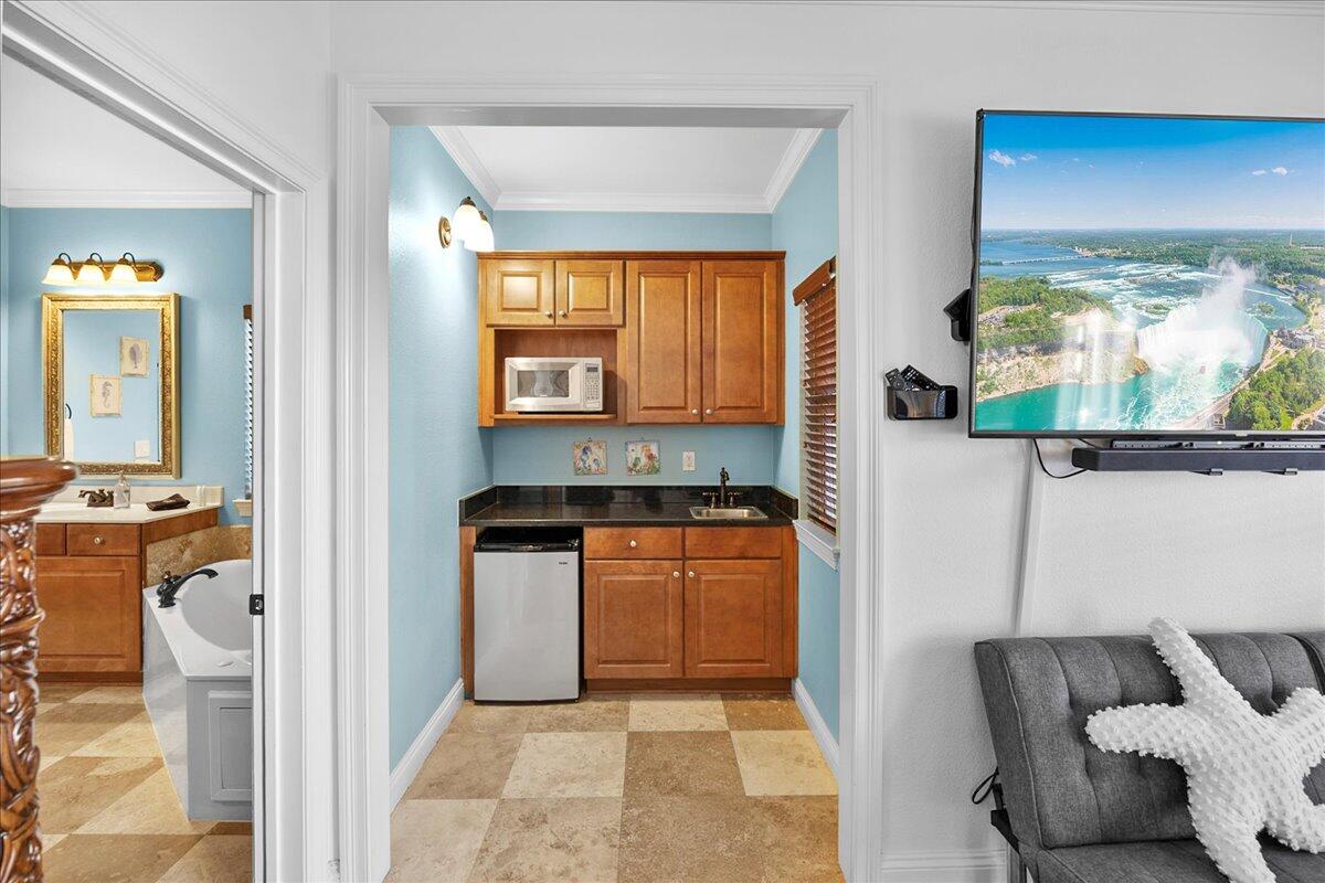 210 W. Grand Key
