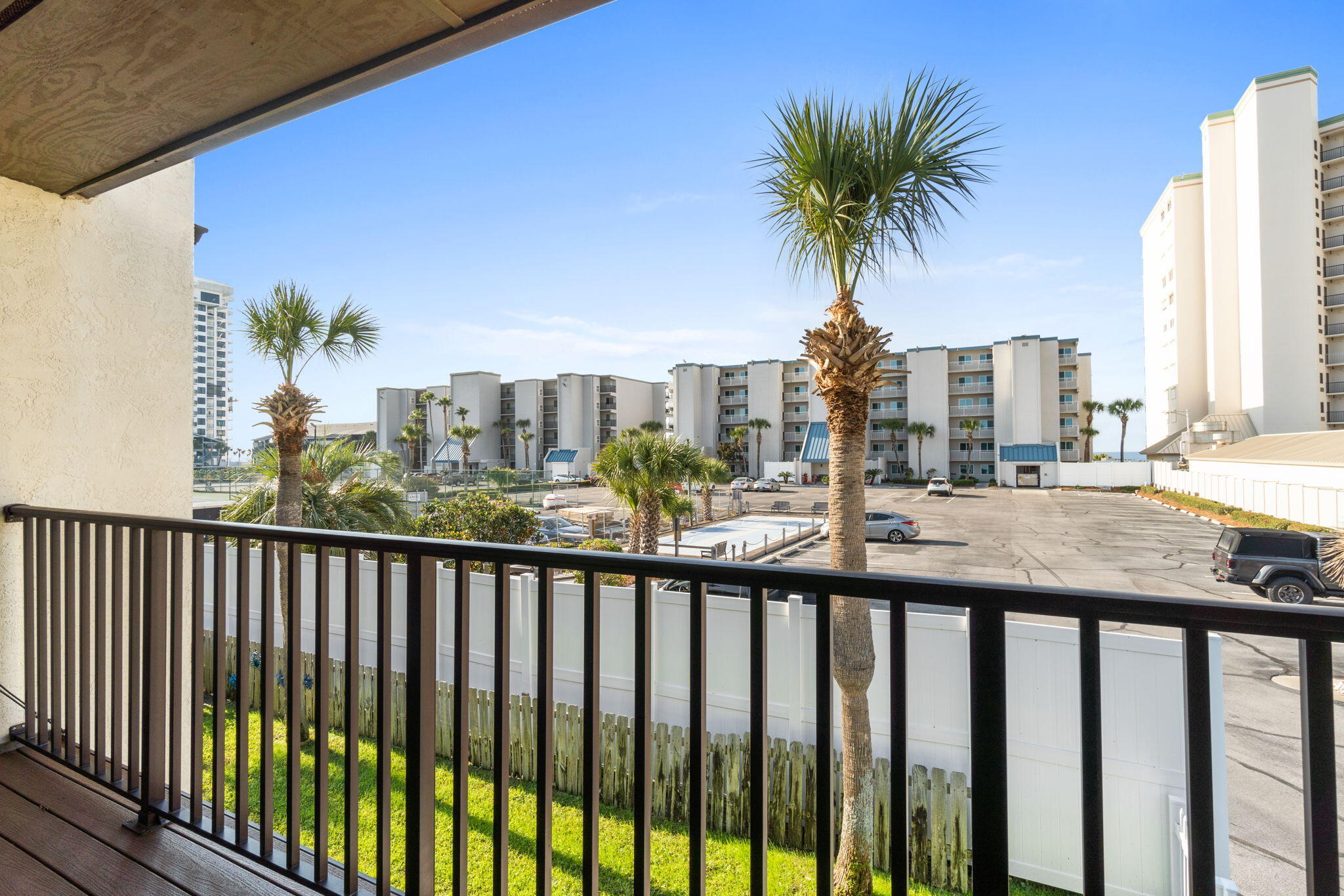 6215 Thomas Drive UNIT 101