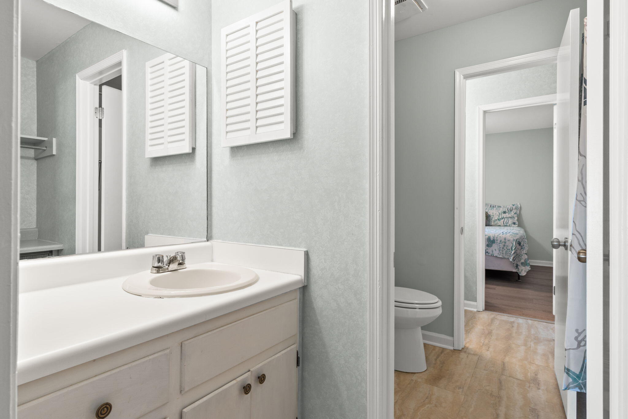 6215 Thomas Drive UNIT 101