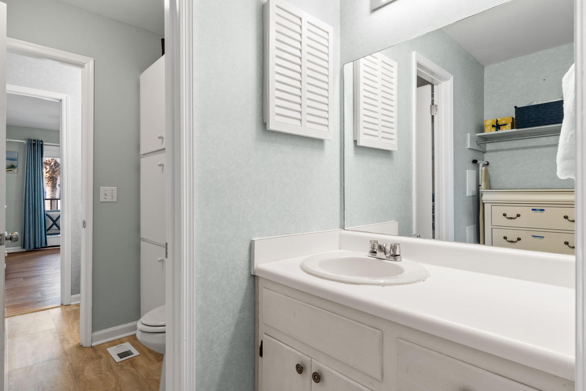 6215 Thomas Drive UNIT 101