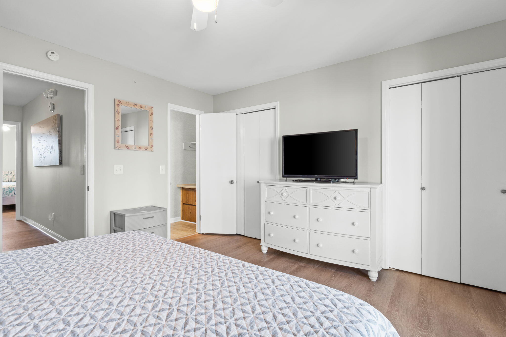 6215 Thomas Drive UNIT 101