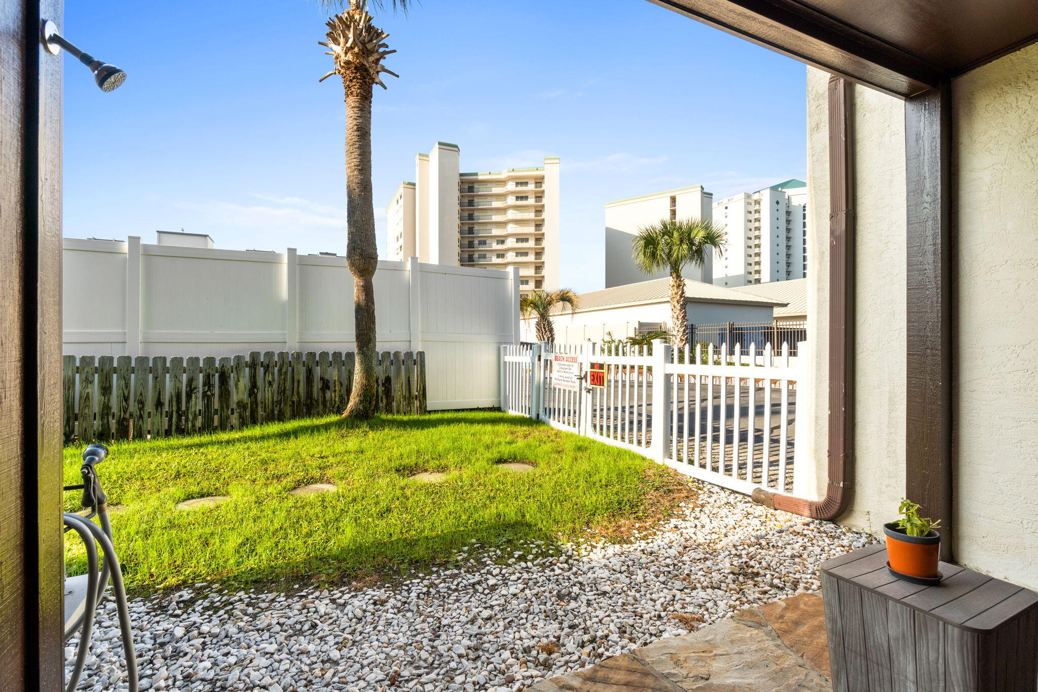 6215 Thomas Drive UNIT 101