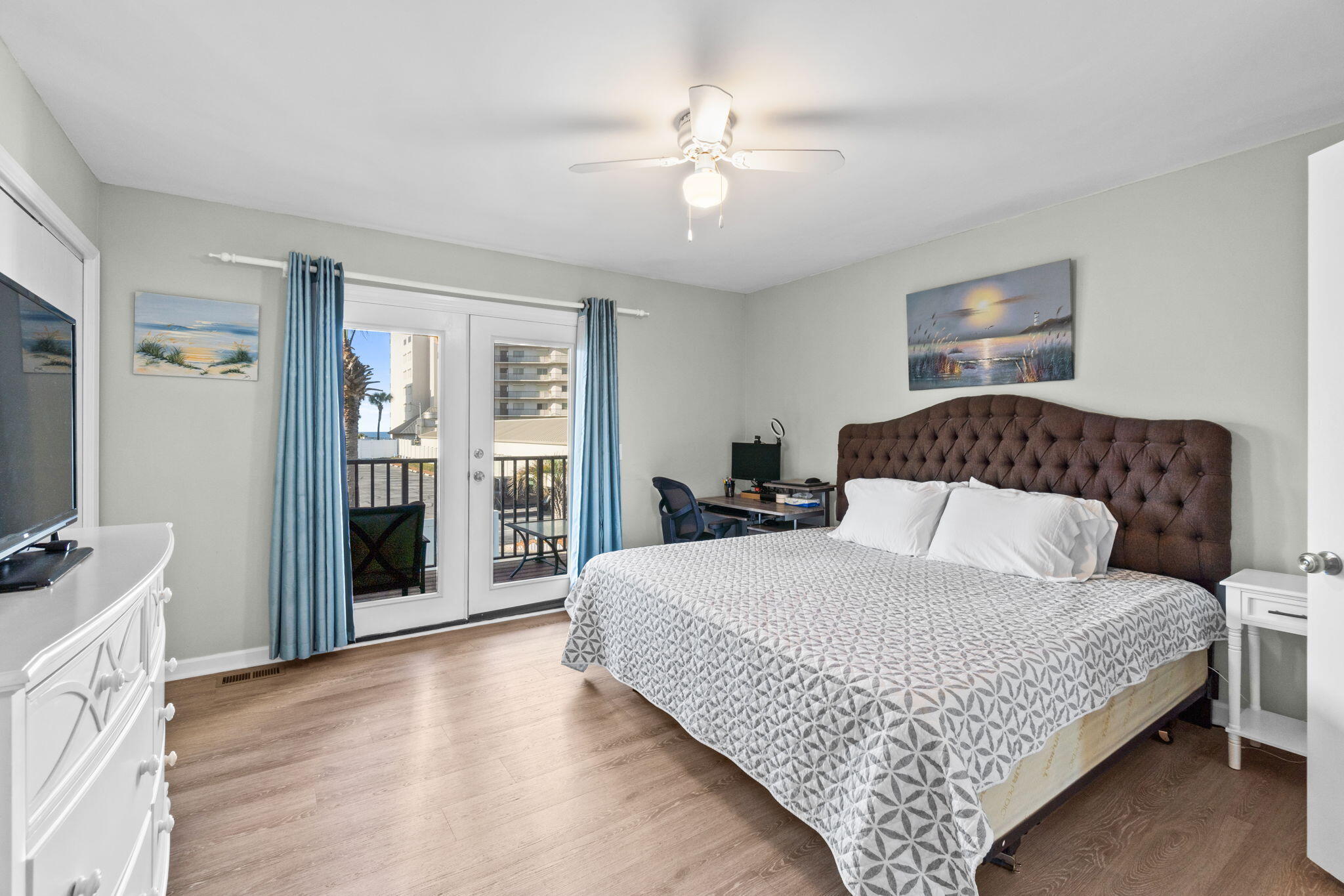6215 Thomas Drive UNIT 101