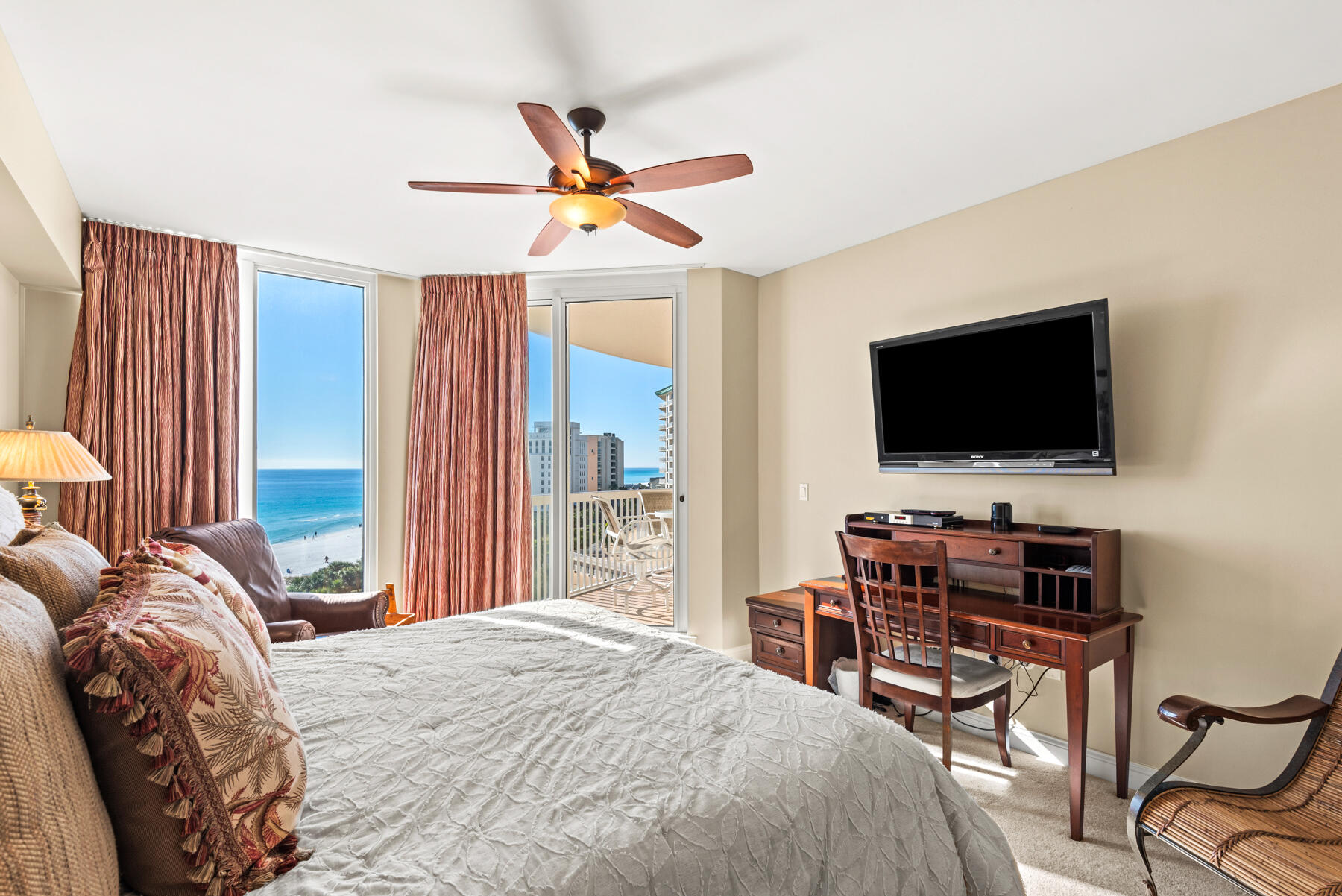 15400 Emerald Coast Parkway 807
