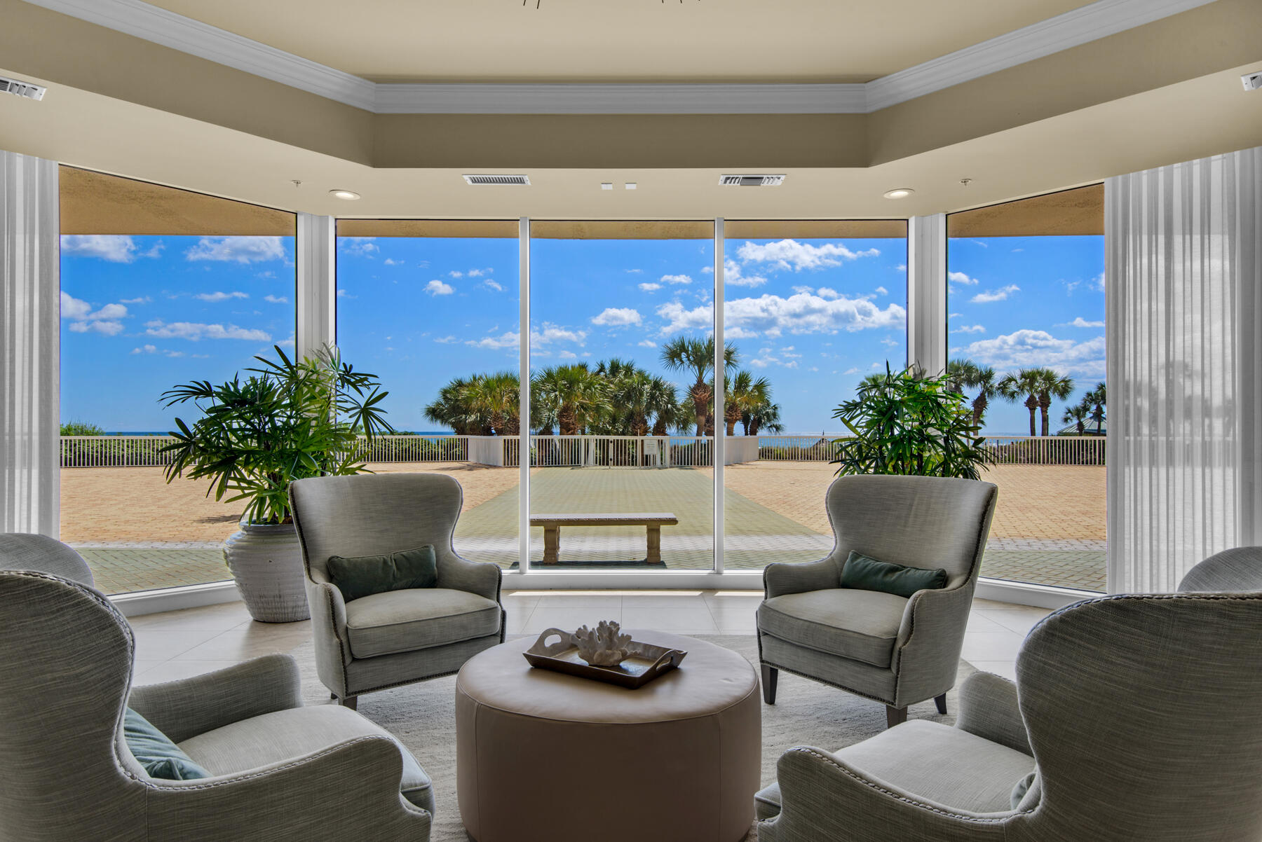 15400 Emerald Coast Parkway 807