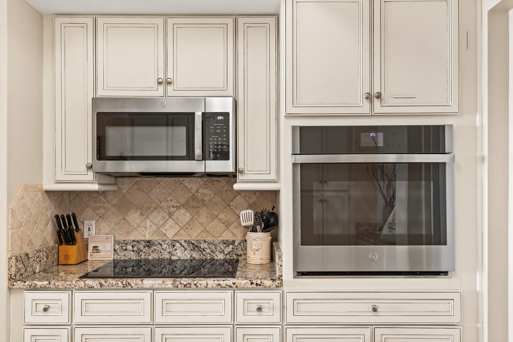 15400 Emerald Coast Parkway 807