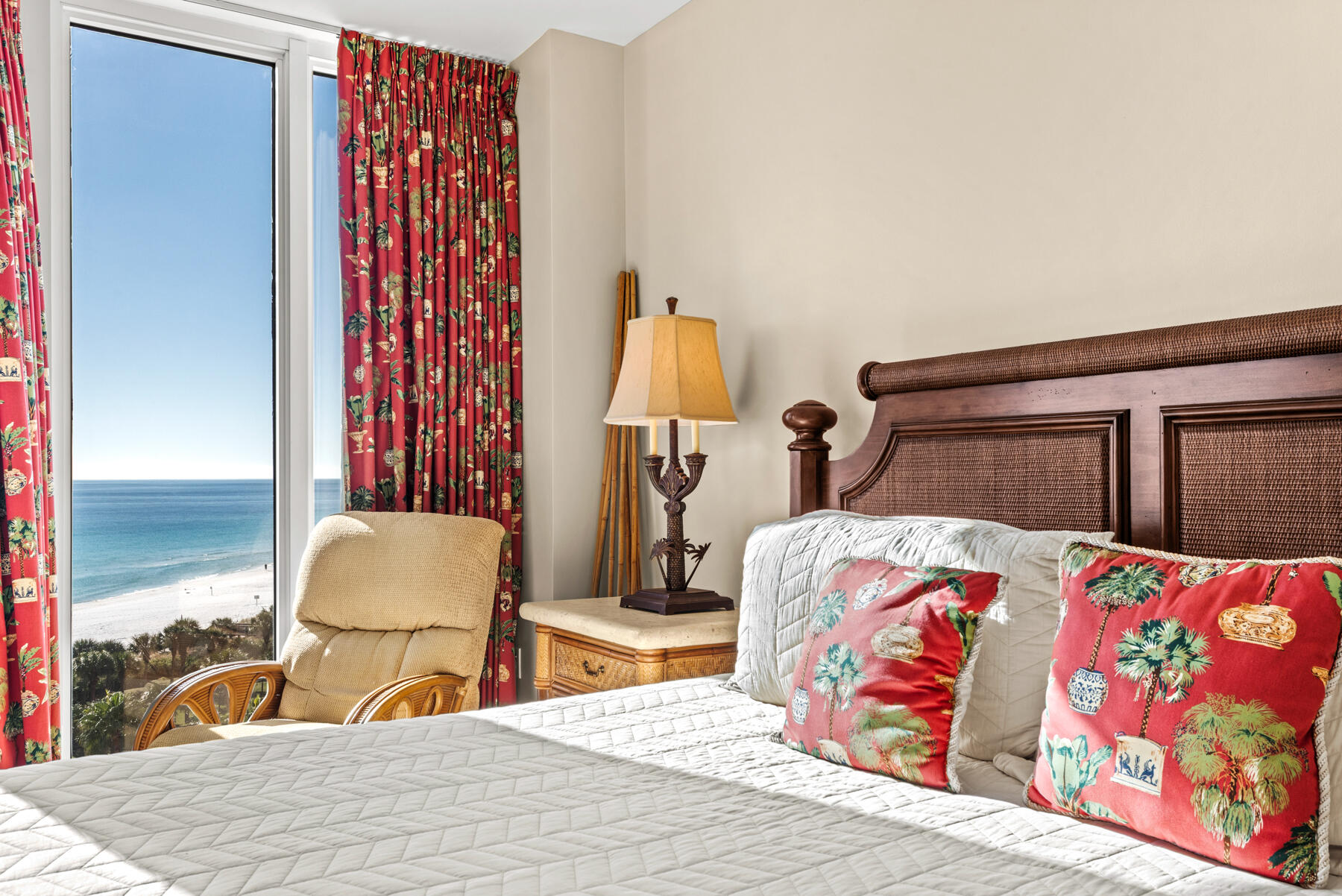 15400 Emerald Coast Parkway 807