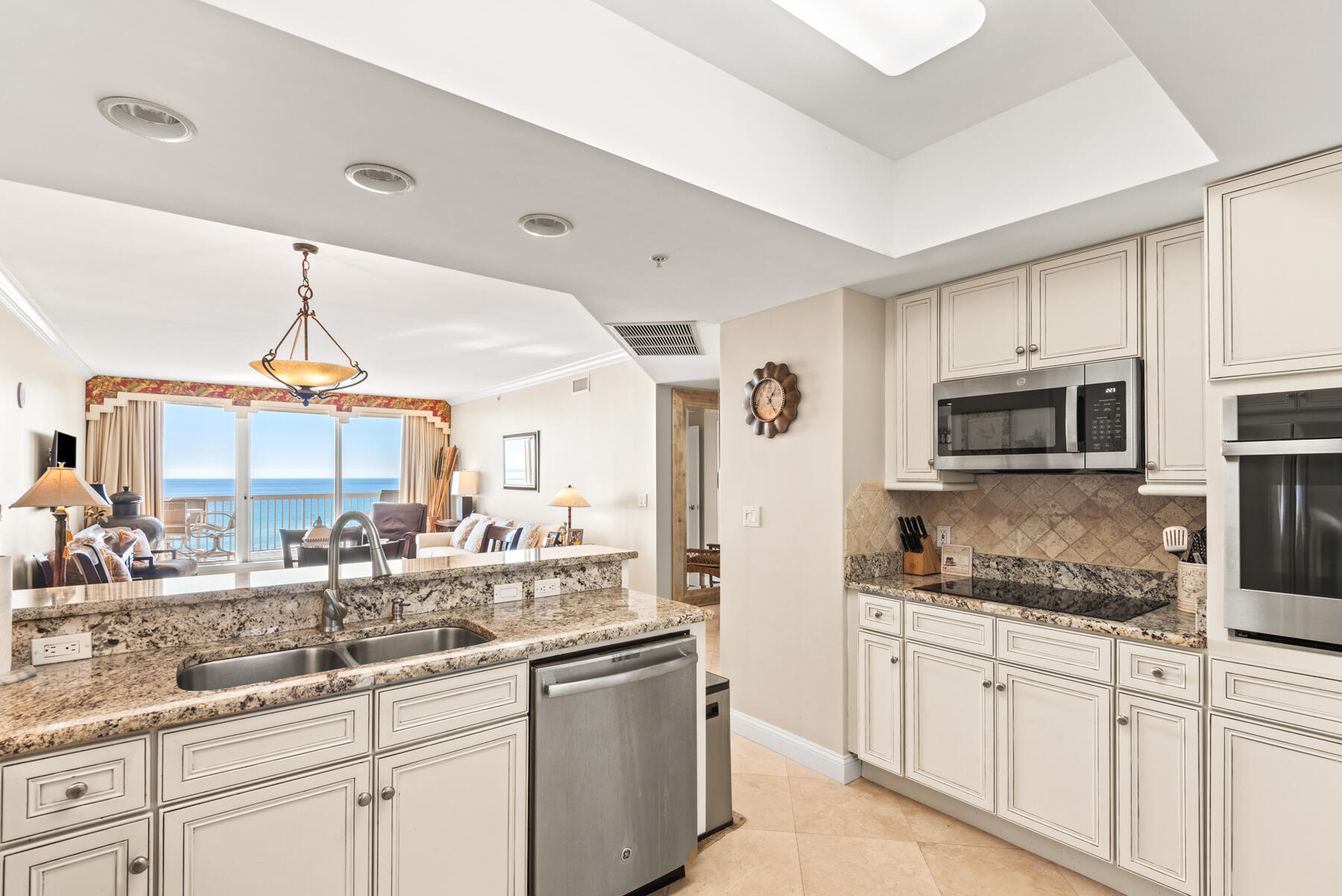 15400 Emerald Coast Parkway 807