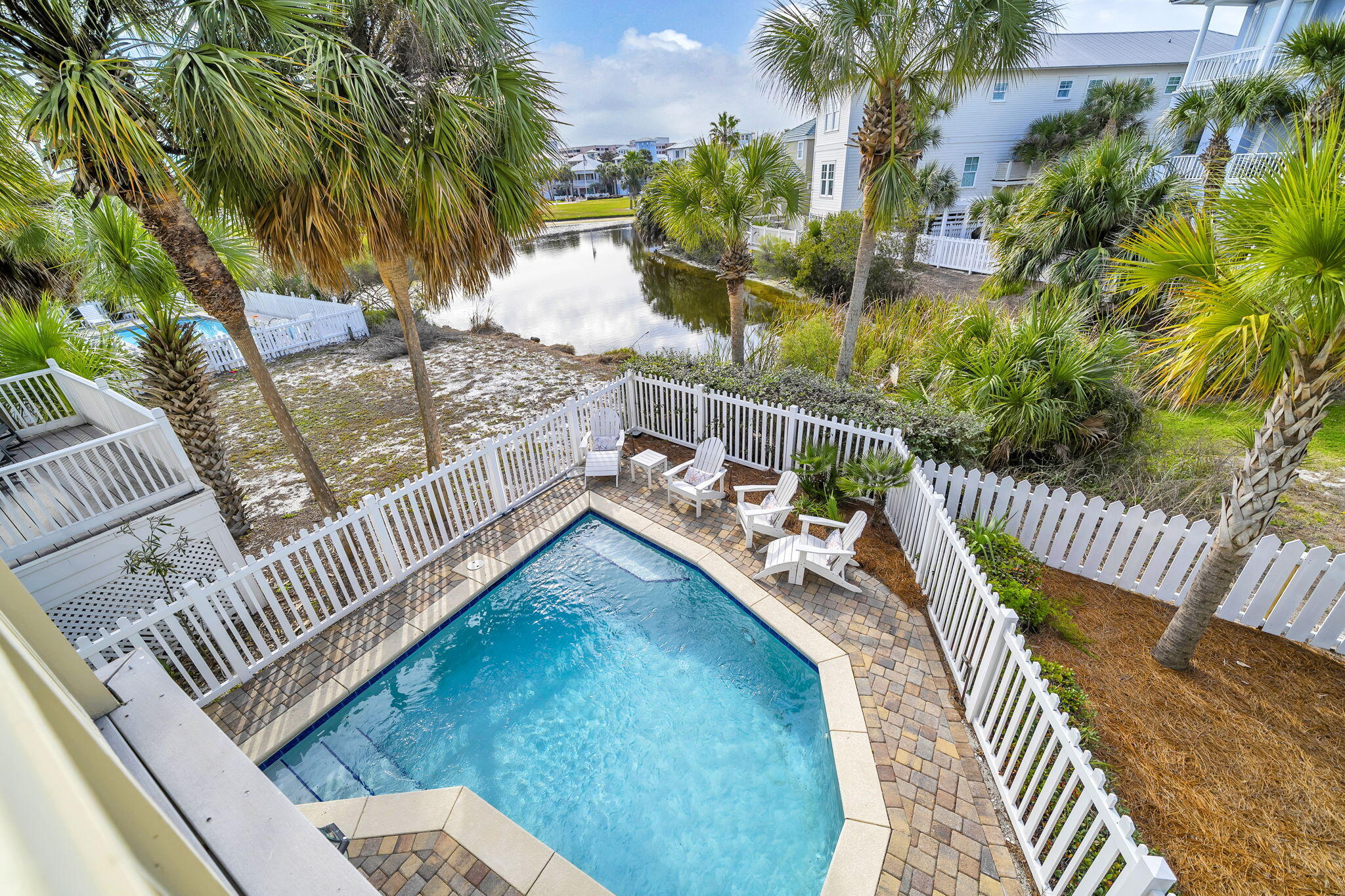 3586 Waverly Circle