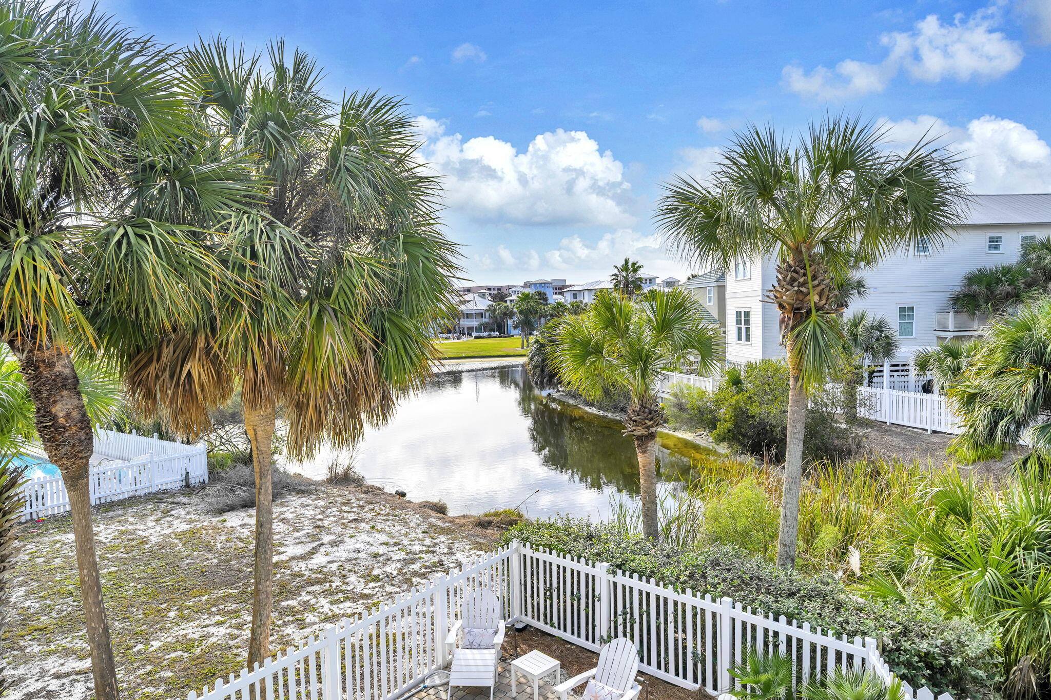 3586 Waverly Circle
