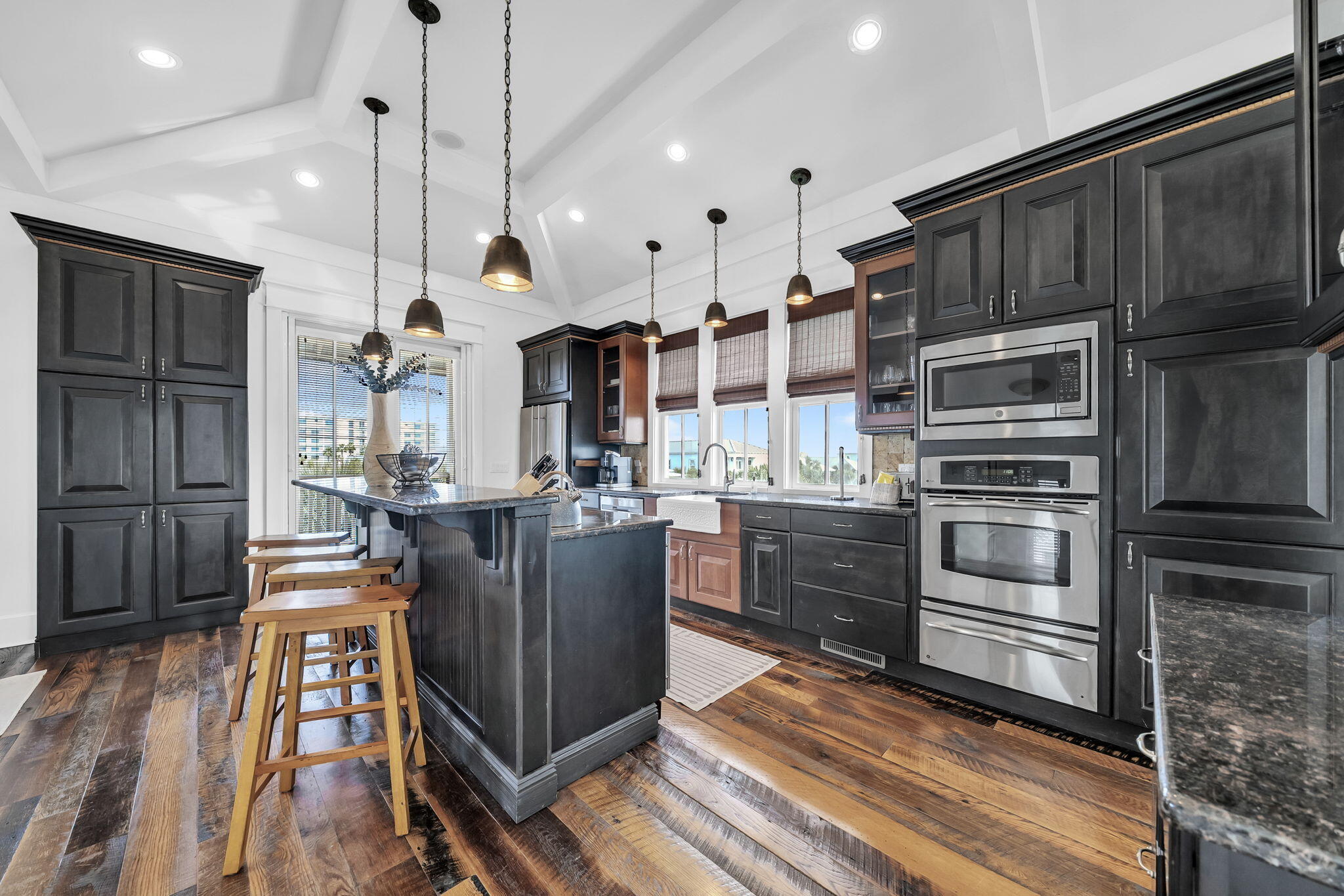 3586 Waverly Circle