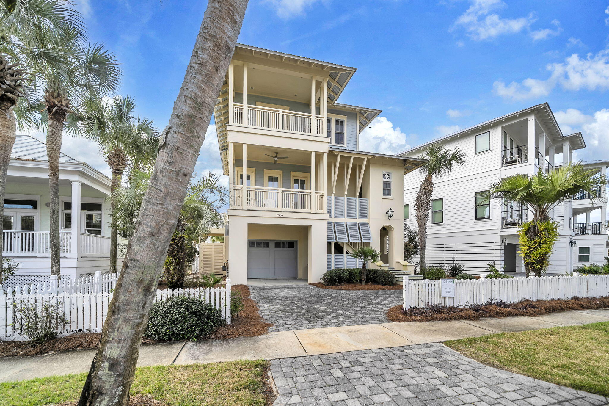 3586 Waverly Circle