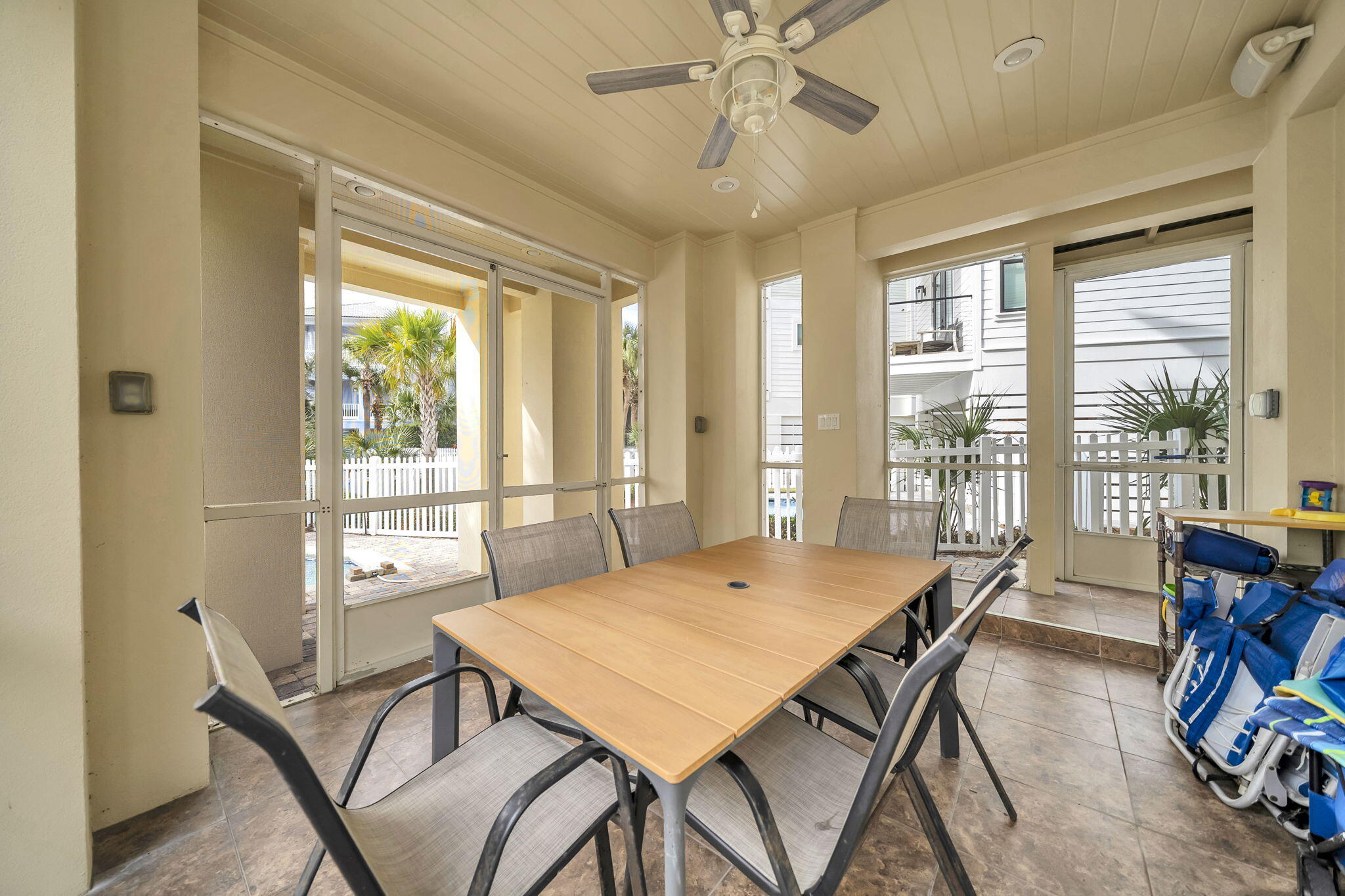 3586 Waverly Circle