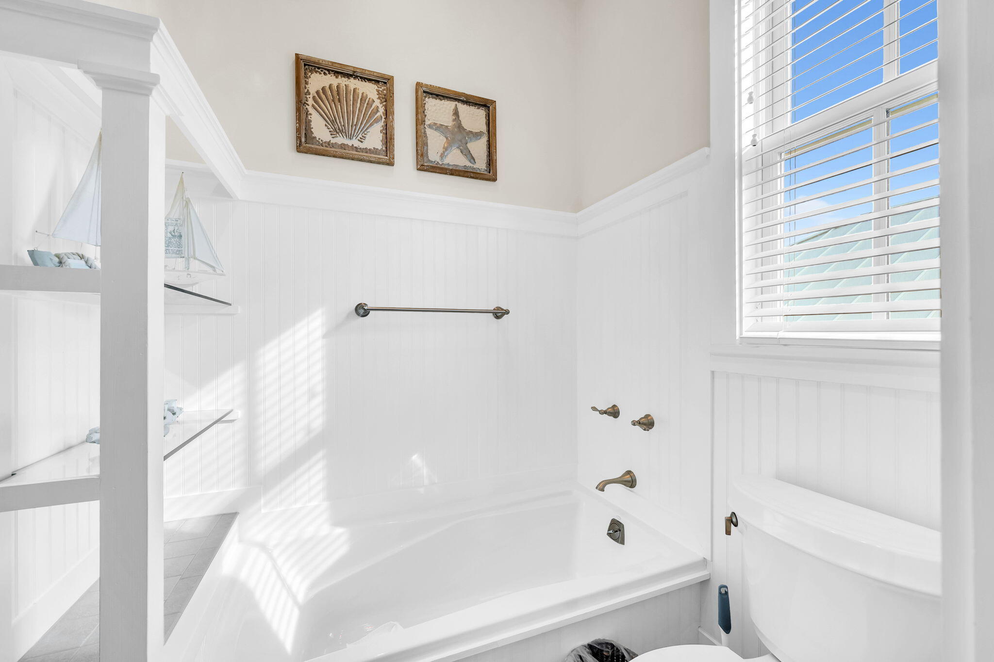 3586 Waverly Circle