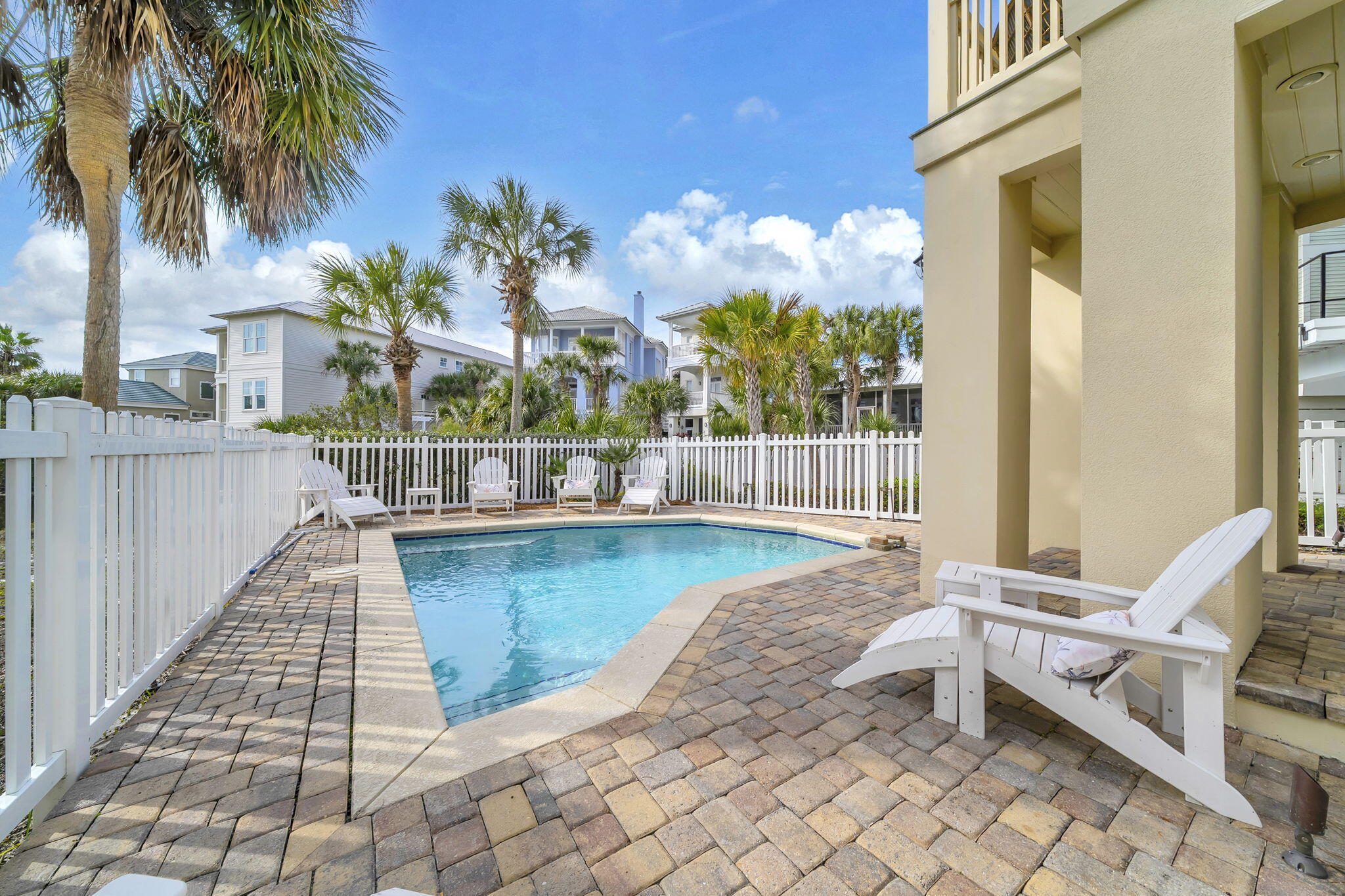 3586 Waverly Circle