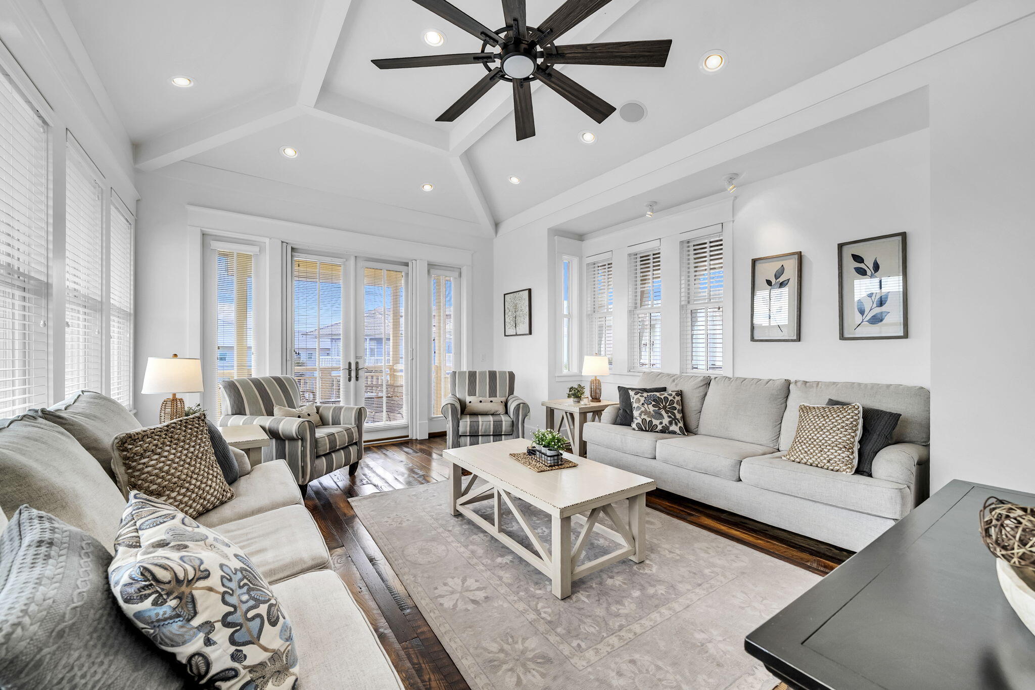 3586 Waverly Circle