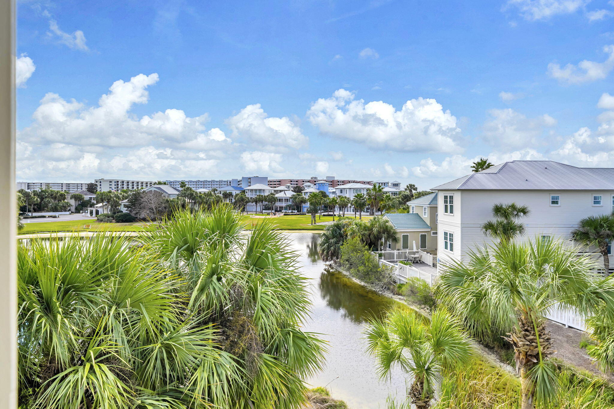 3586 Waverly Circle