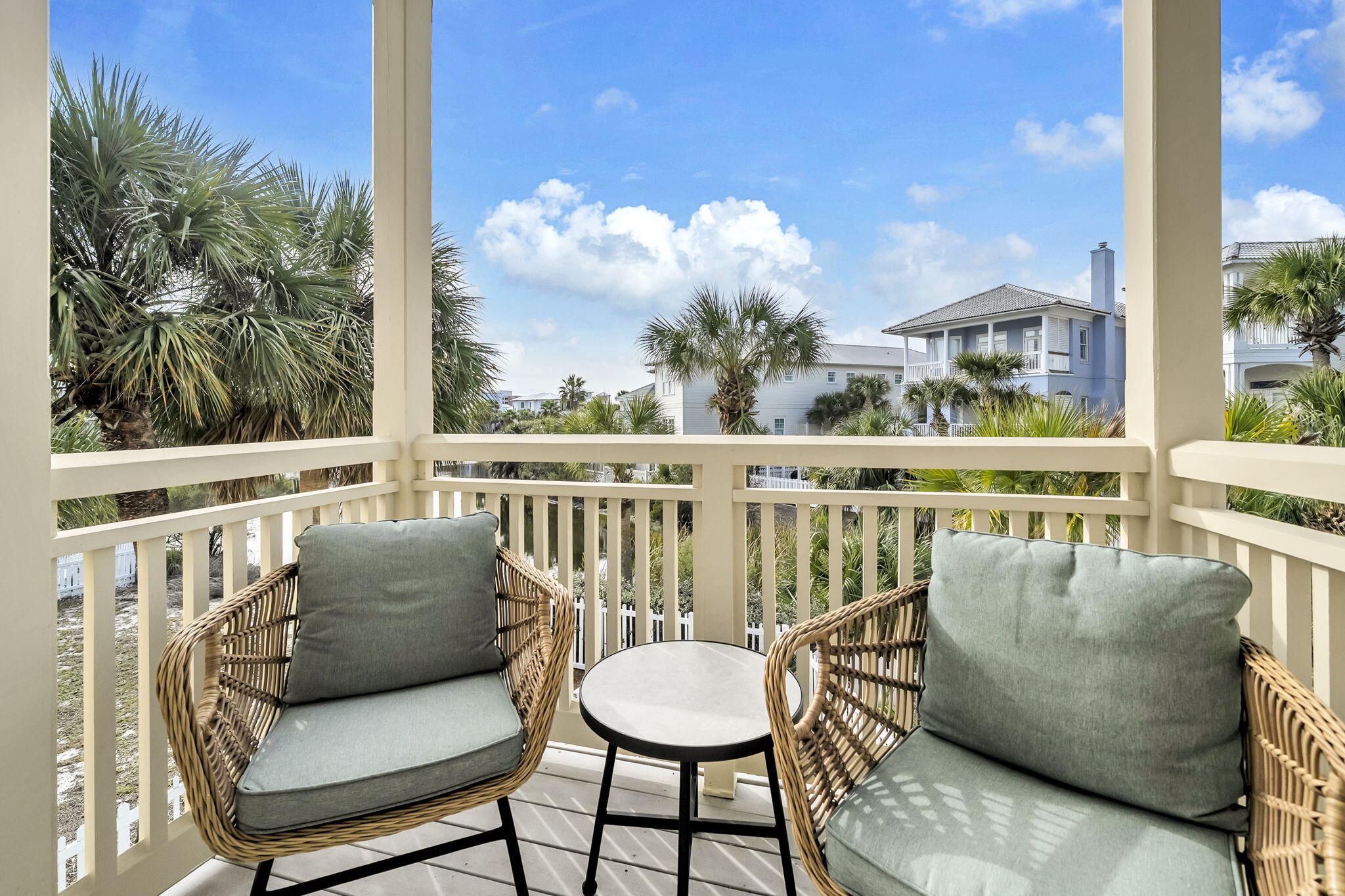3586 Waverly Circle