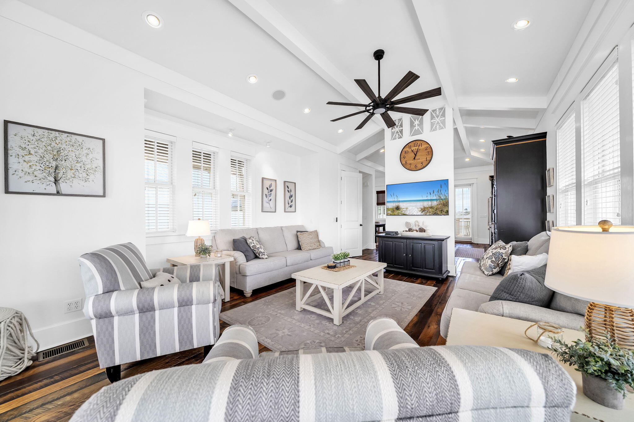 3586 Waverly Circle