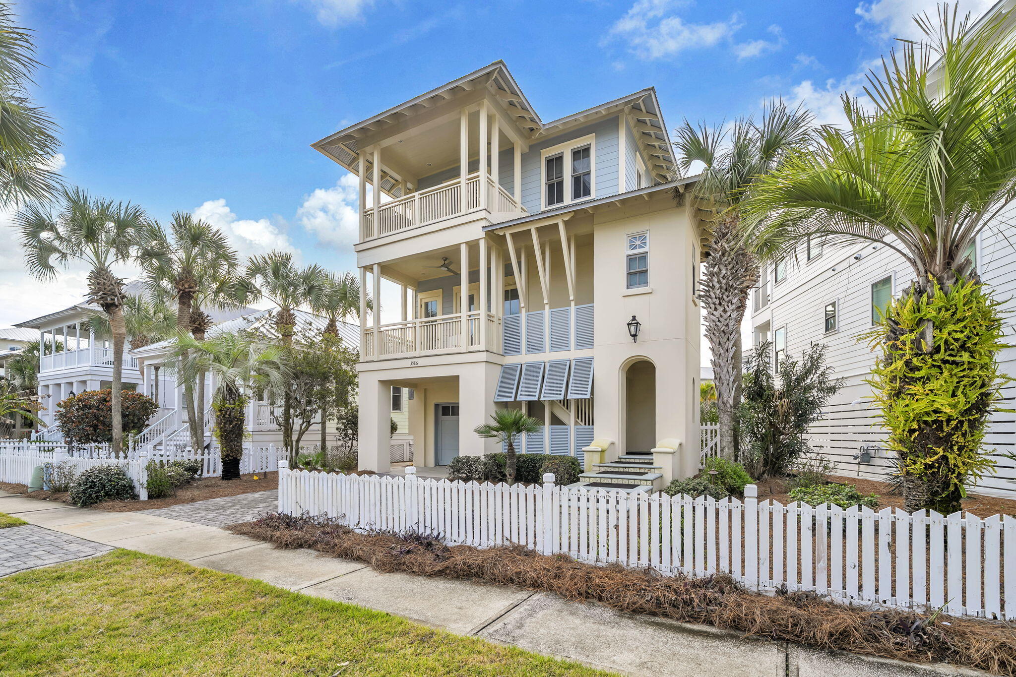 3586 Waverly Circle