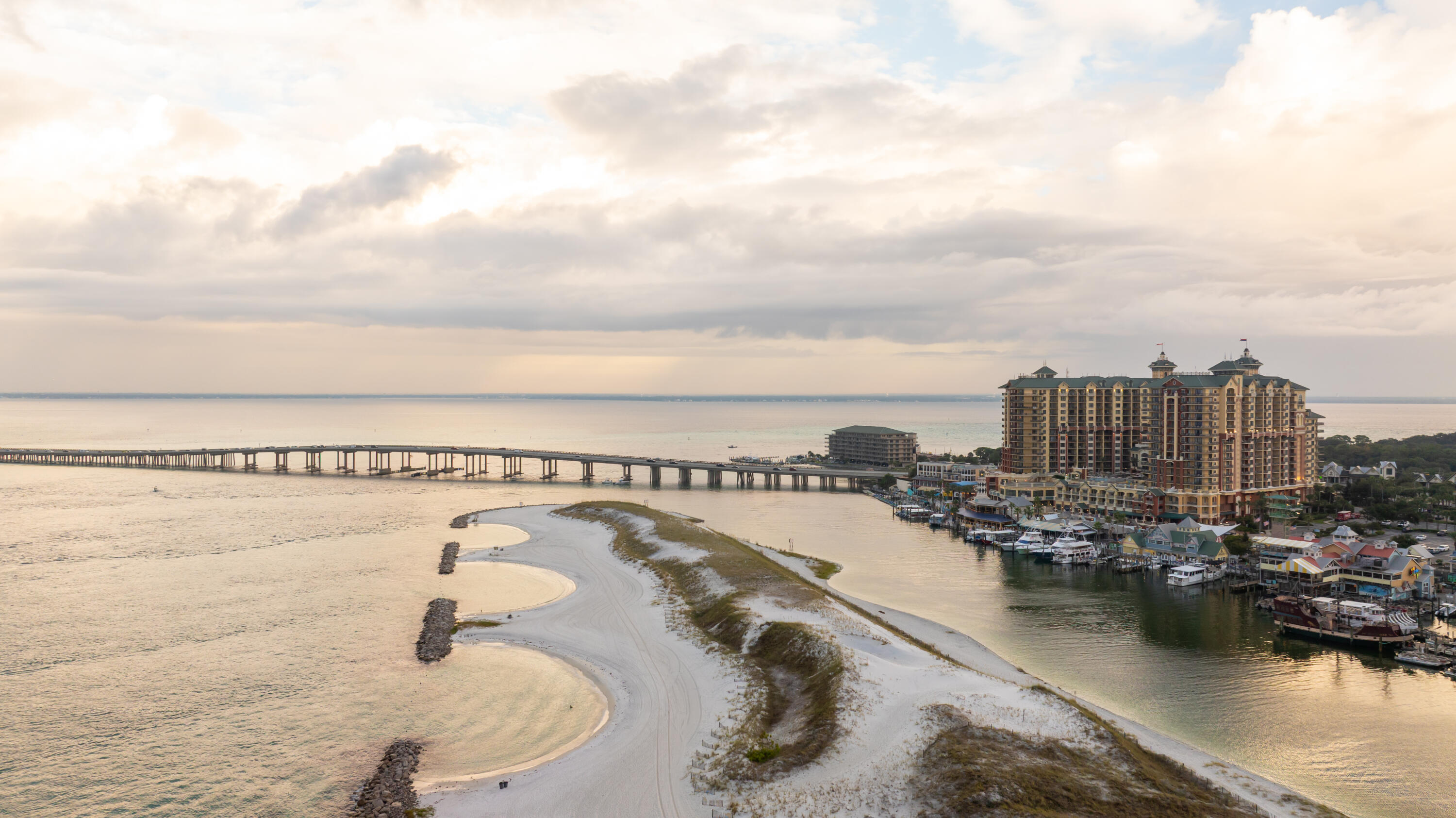 10 Harbor Boulevard W324
