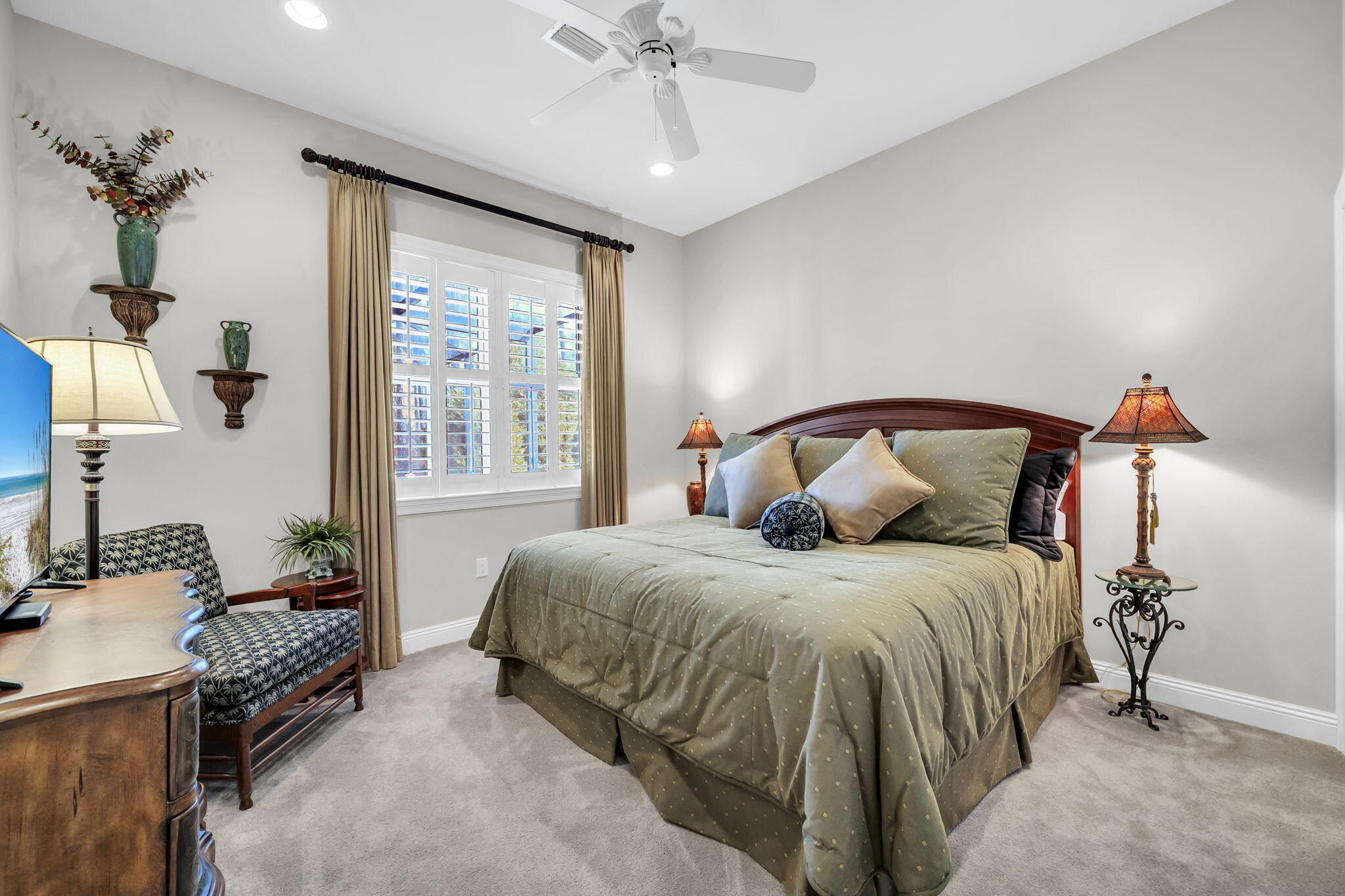 381 Grassy Cove