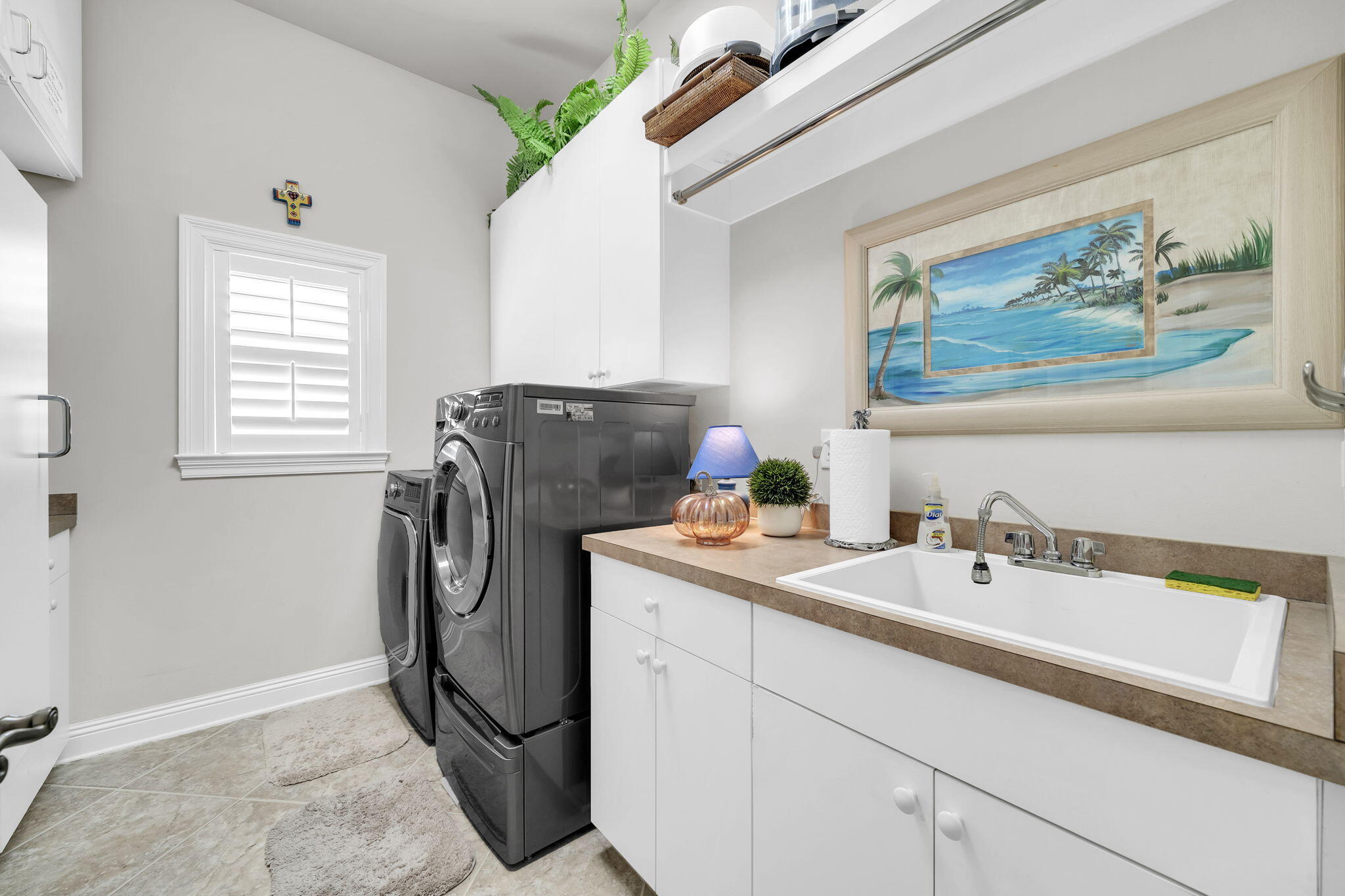 381 Grassy Cove