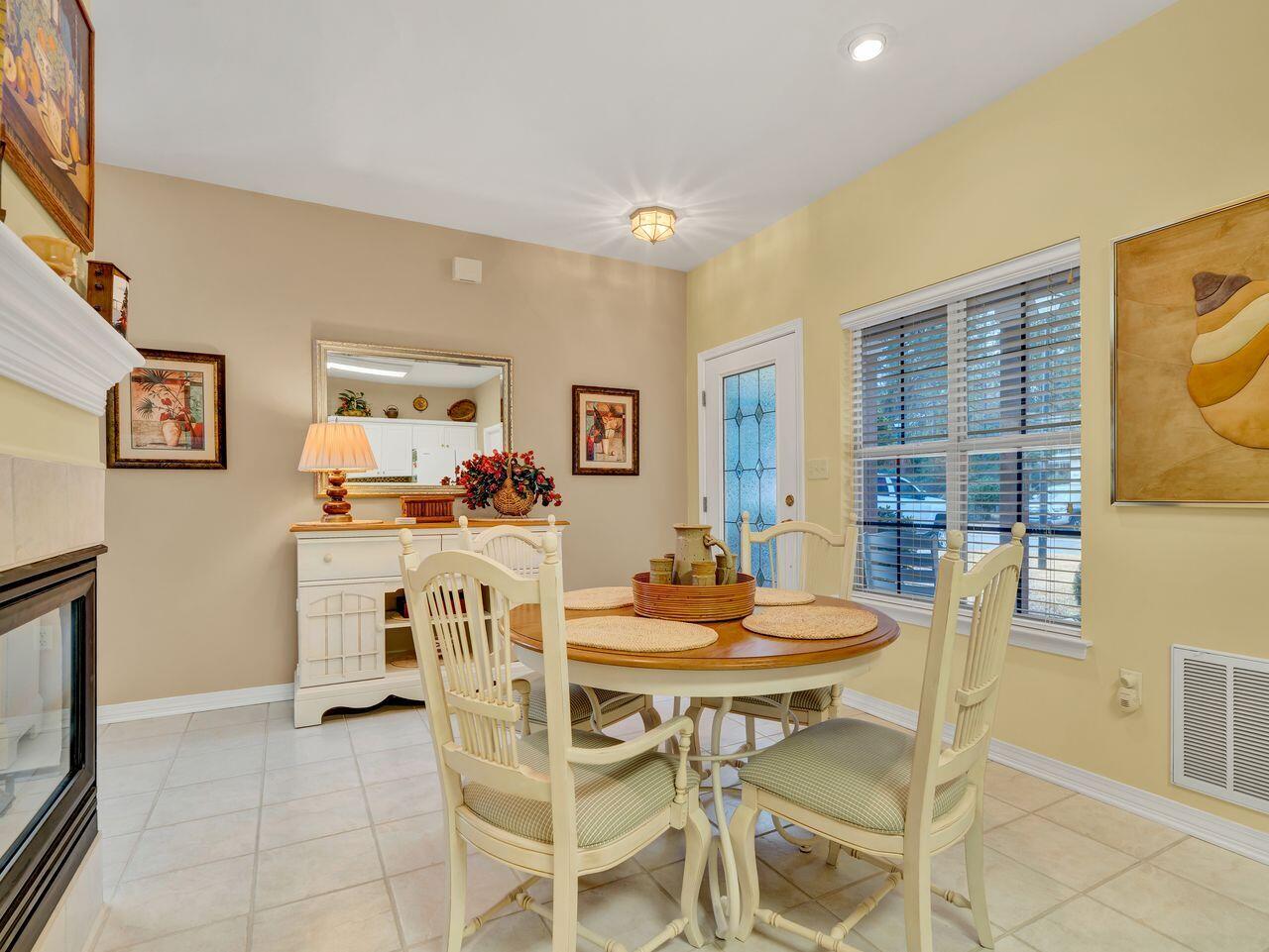 1325 Treasure Cove