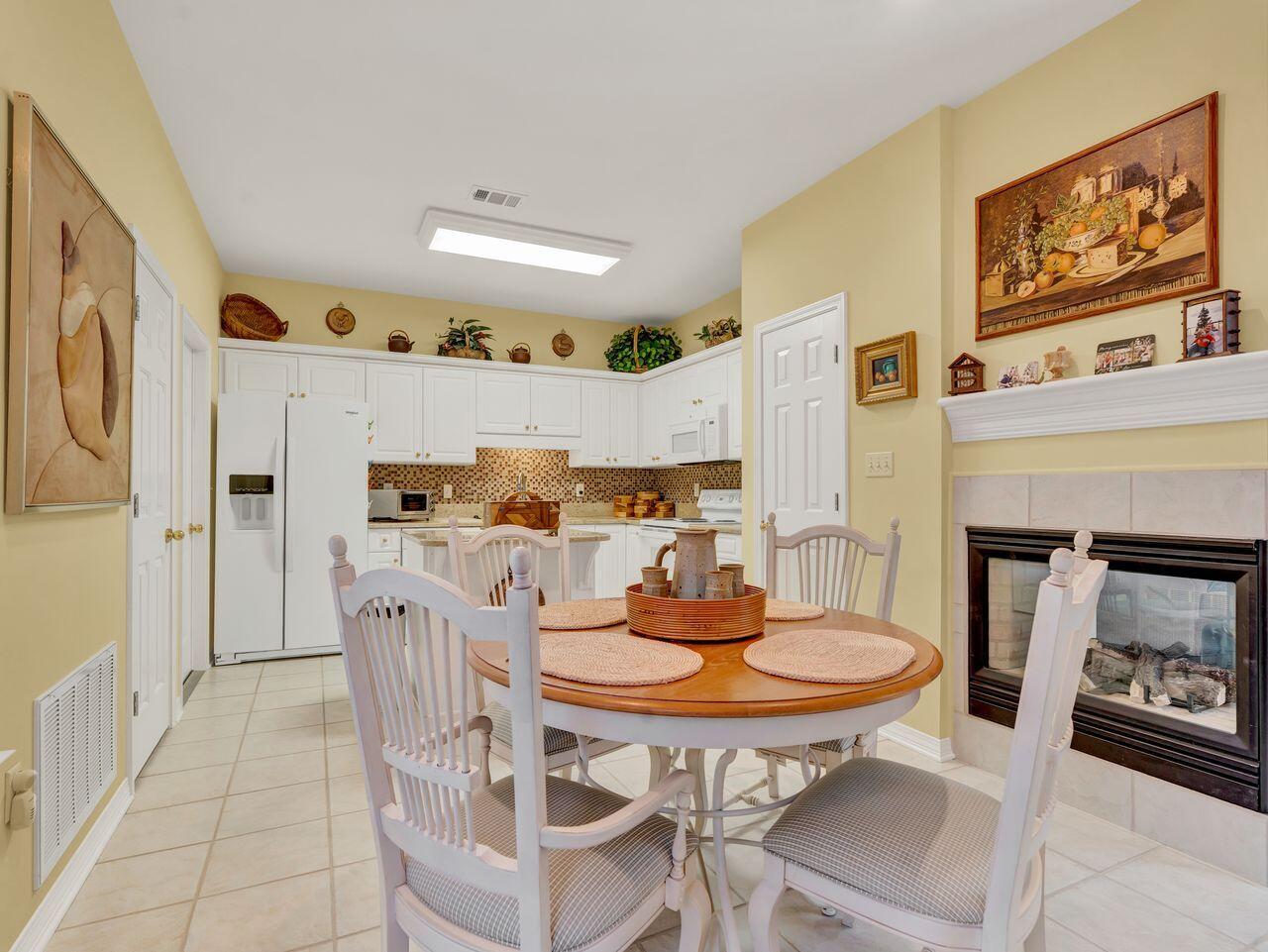 1325 Treasure Cove