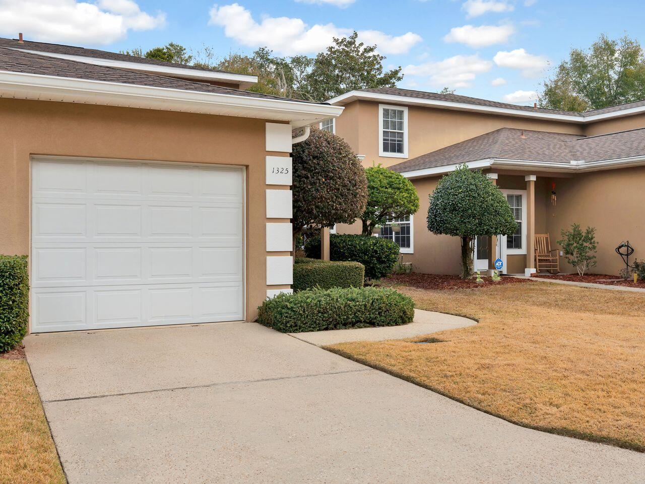 1325 Treasure Cove