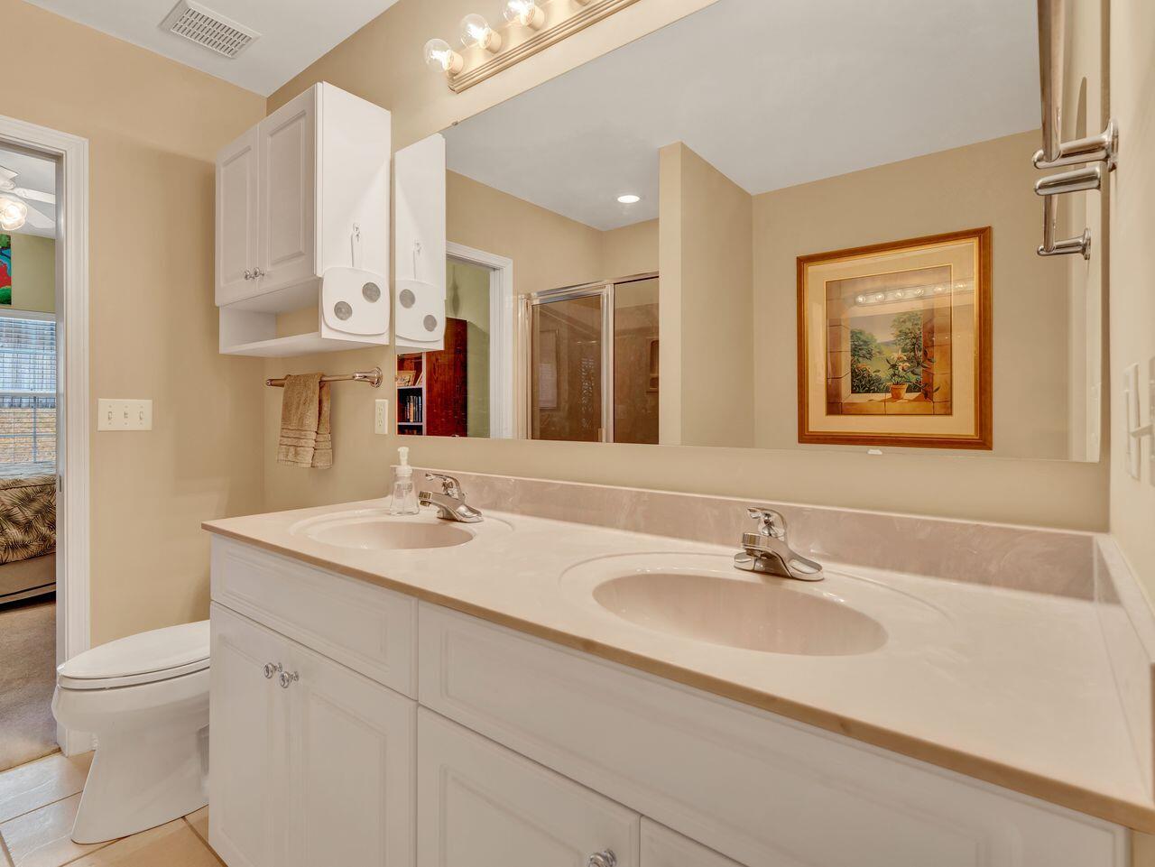 1325 Treasure Cove