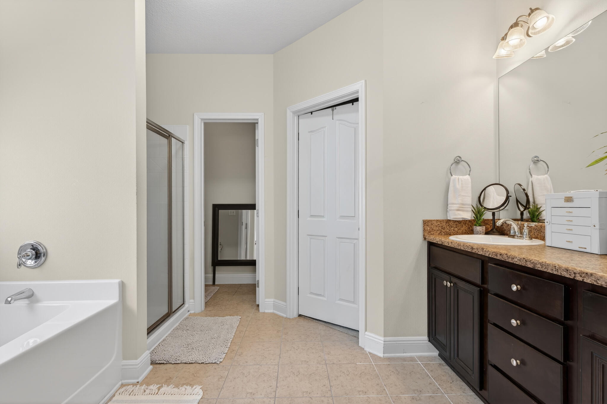 864 Cocobolo Dr