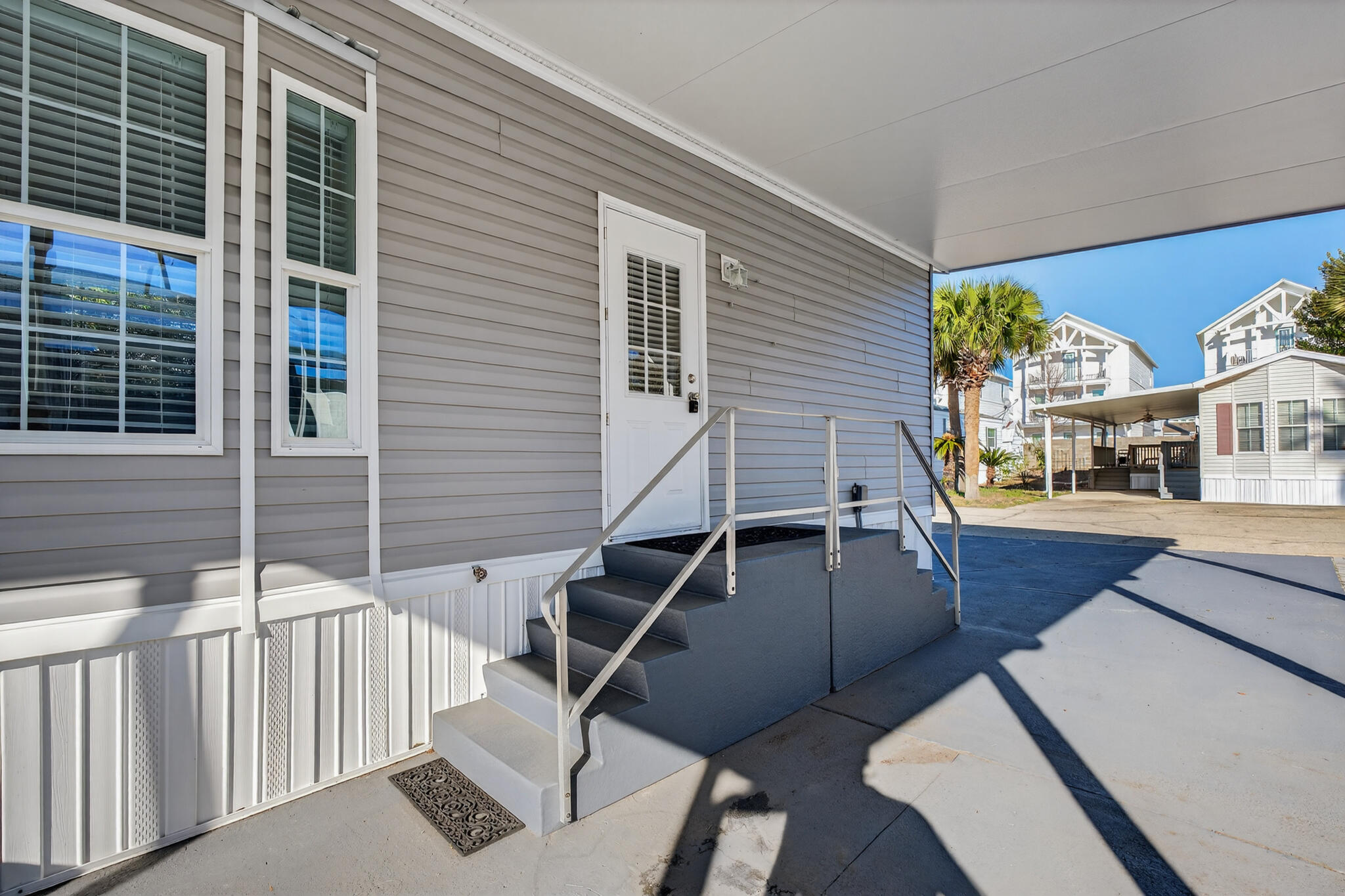 44 E Bradley Street #6