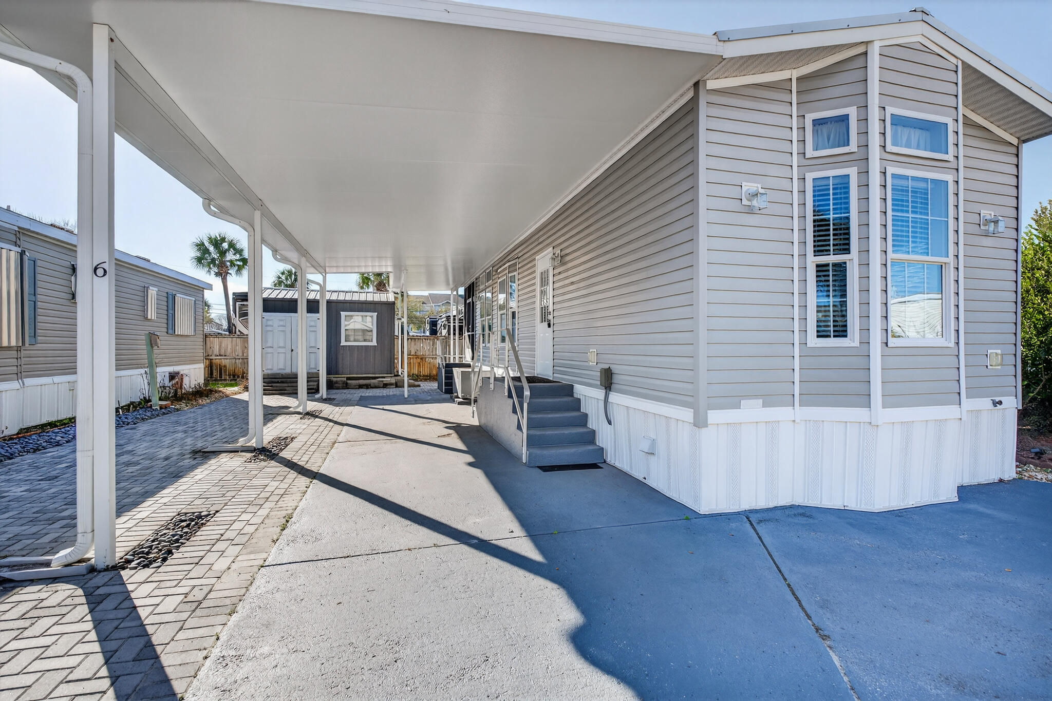 44 E Bradley Street #6