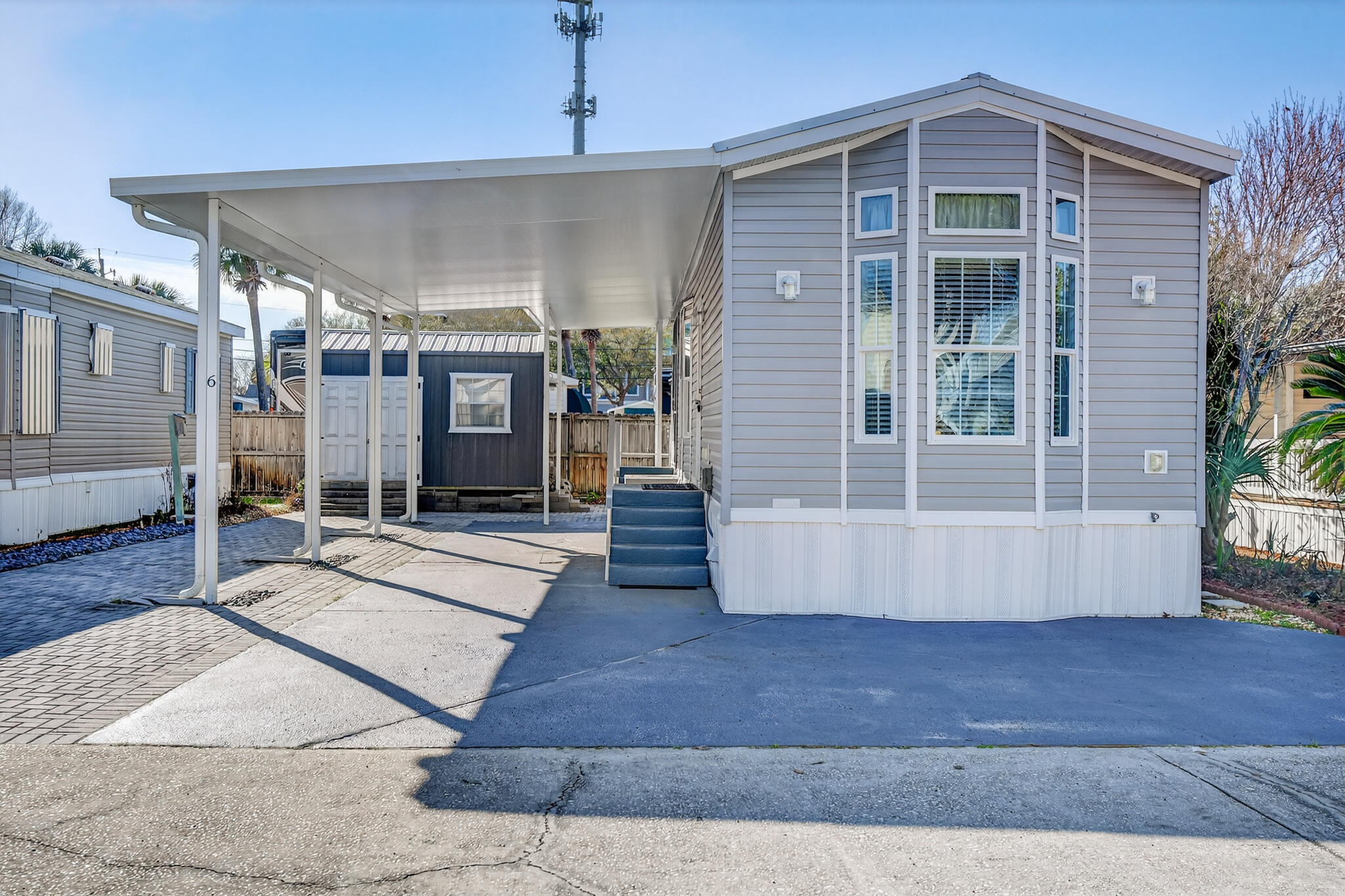 44 E Bradley Street #6