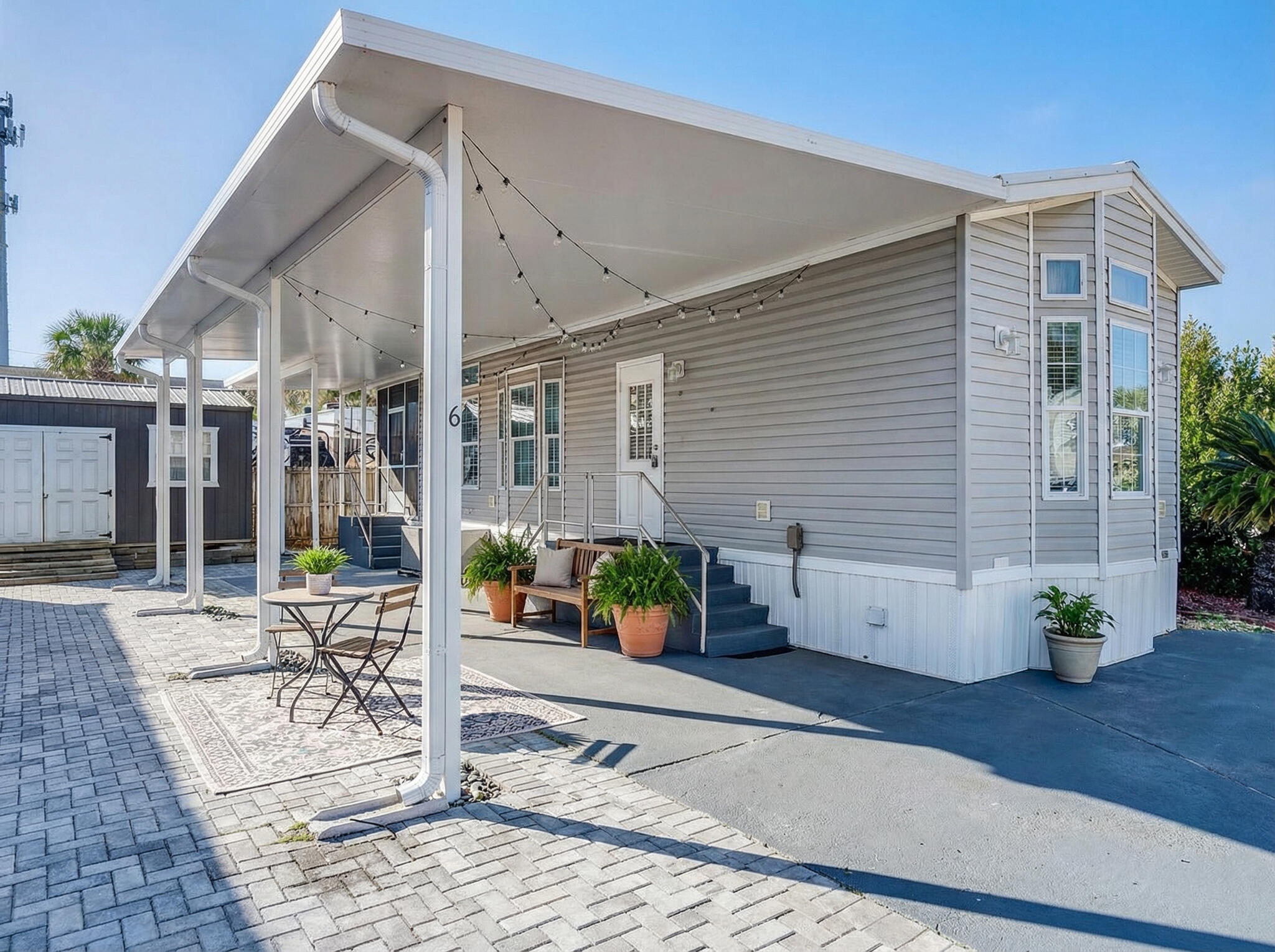 44 E Bradley Street #6