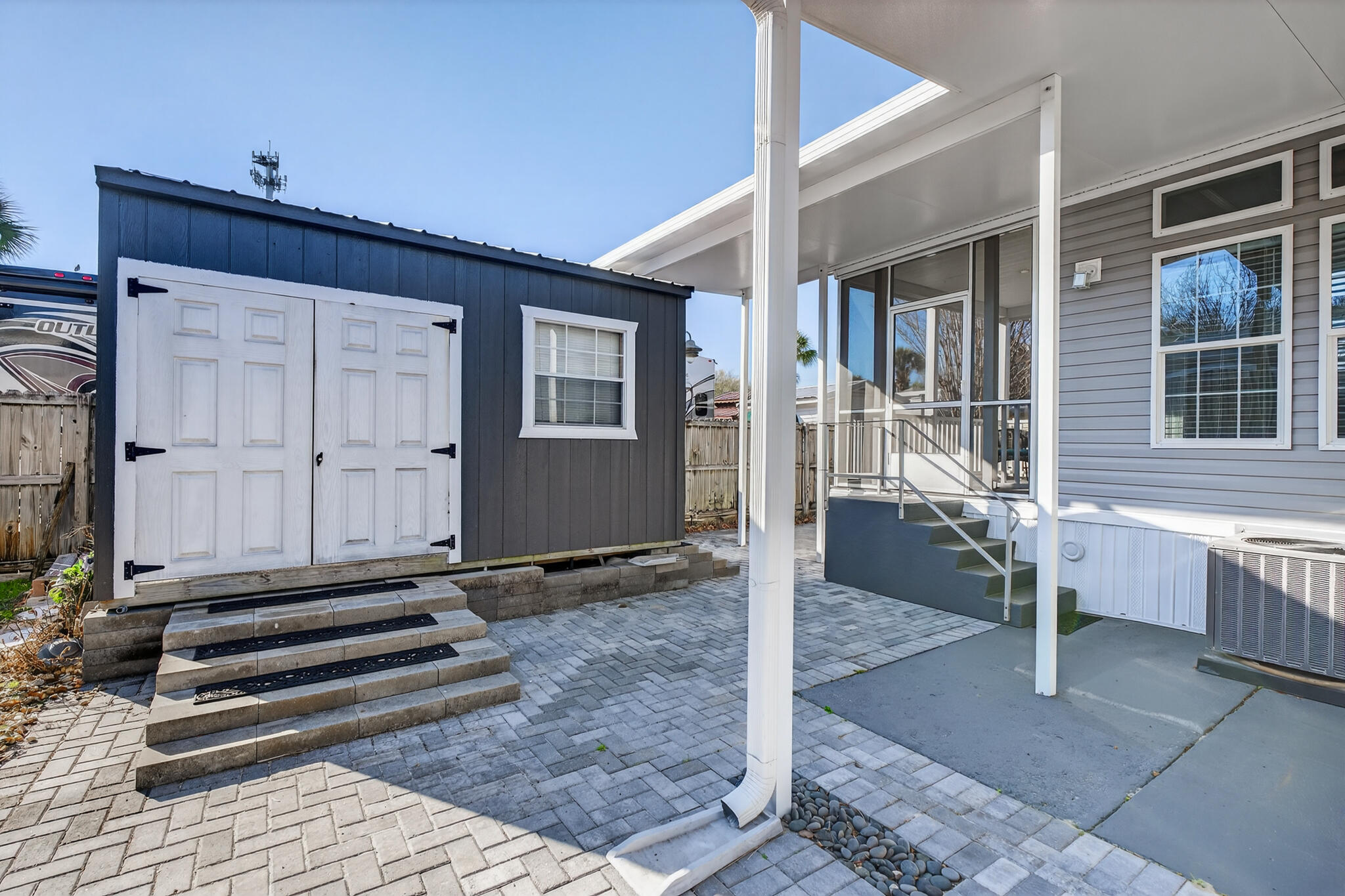 44 E Bradley Street #6