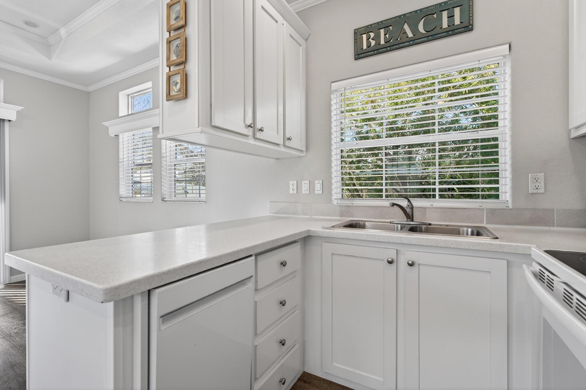 44 E Bradley Street #6