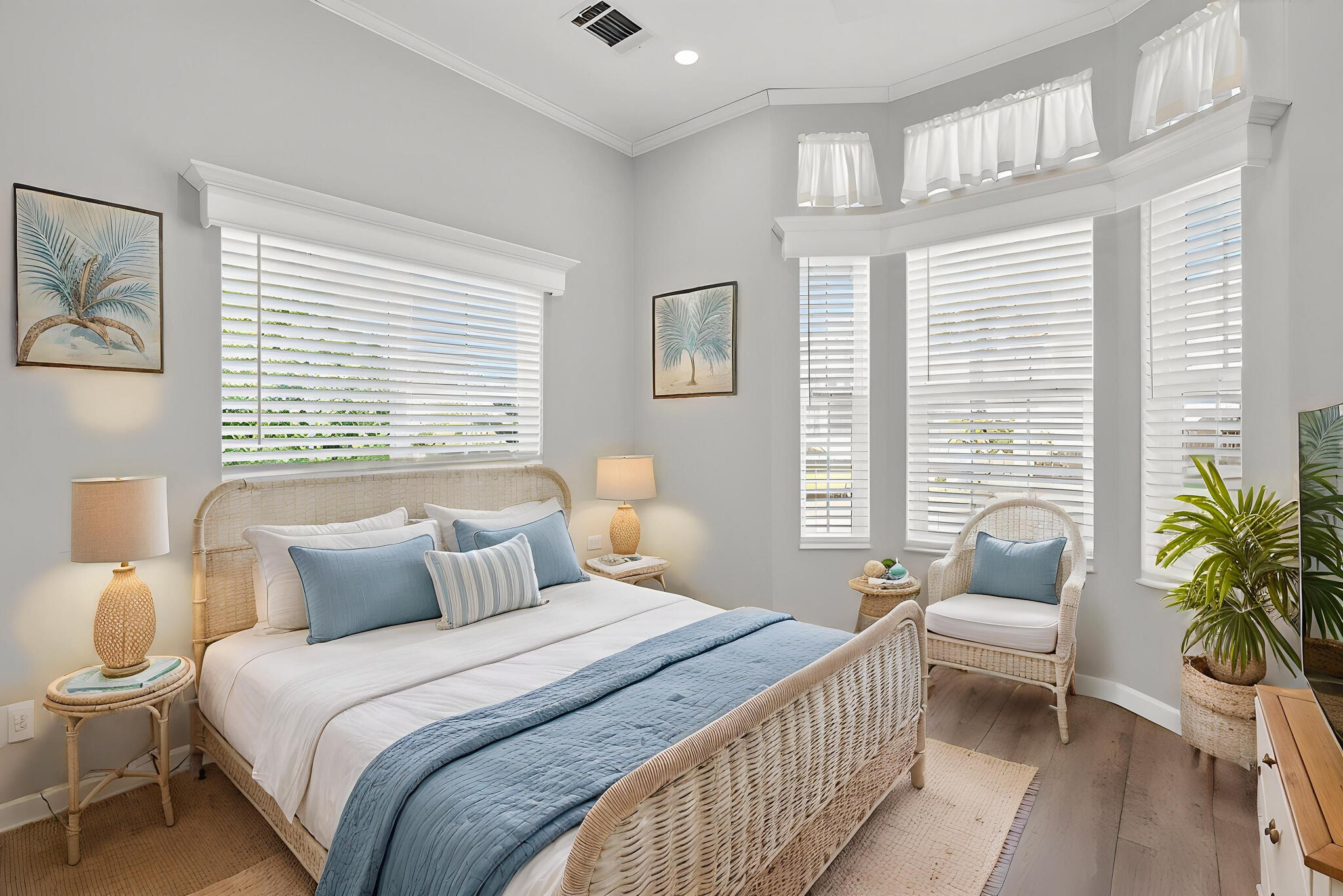 44 E Bradley Street #6