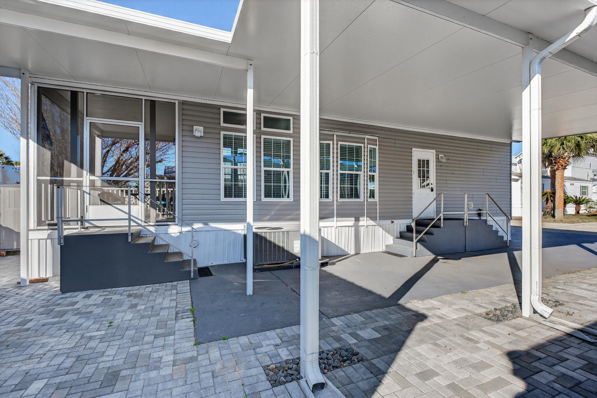 44 E Bradley Street #6