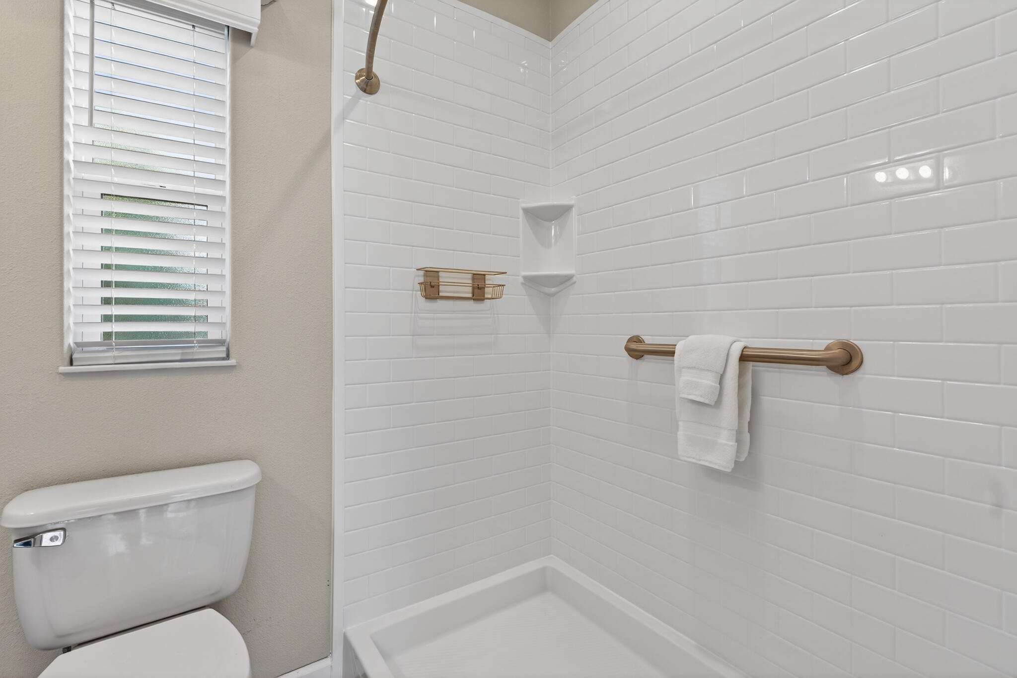44 E Bradley Street #6