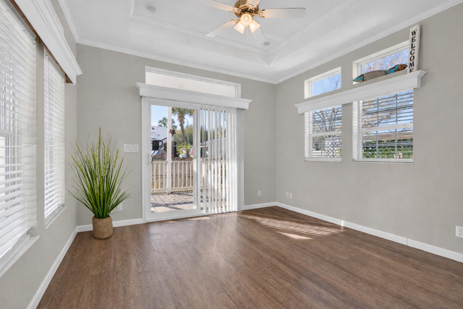 44 E Bradley Street #6