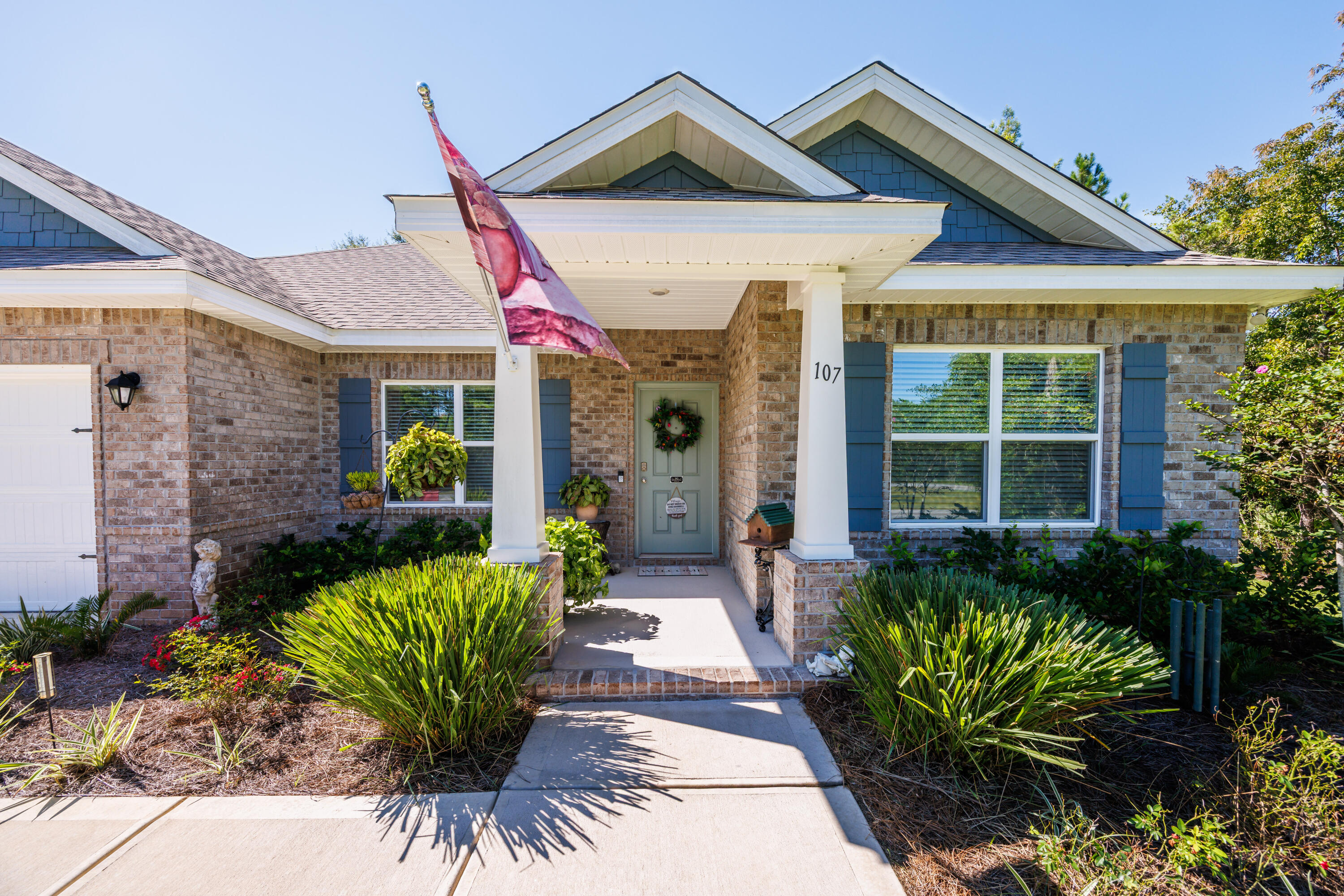 107 Magnolia Landing Drive