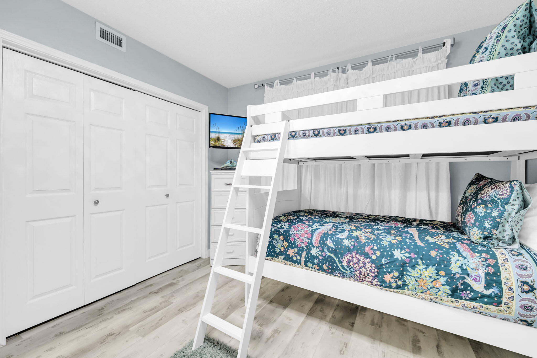 670 Nautilus Court 602