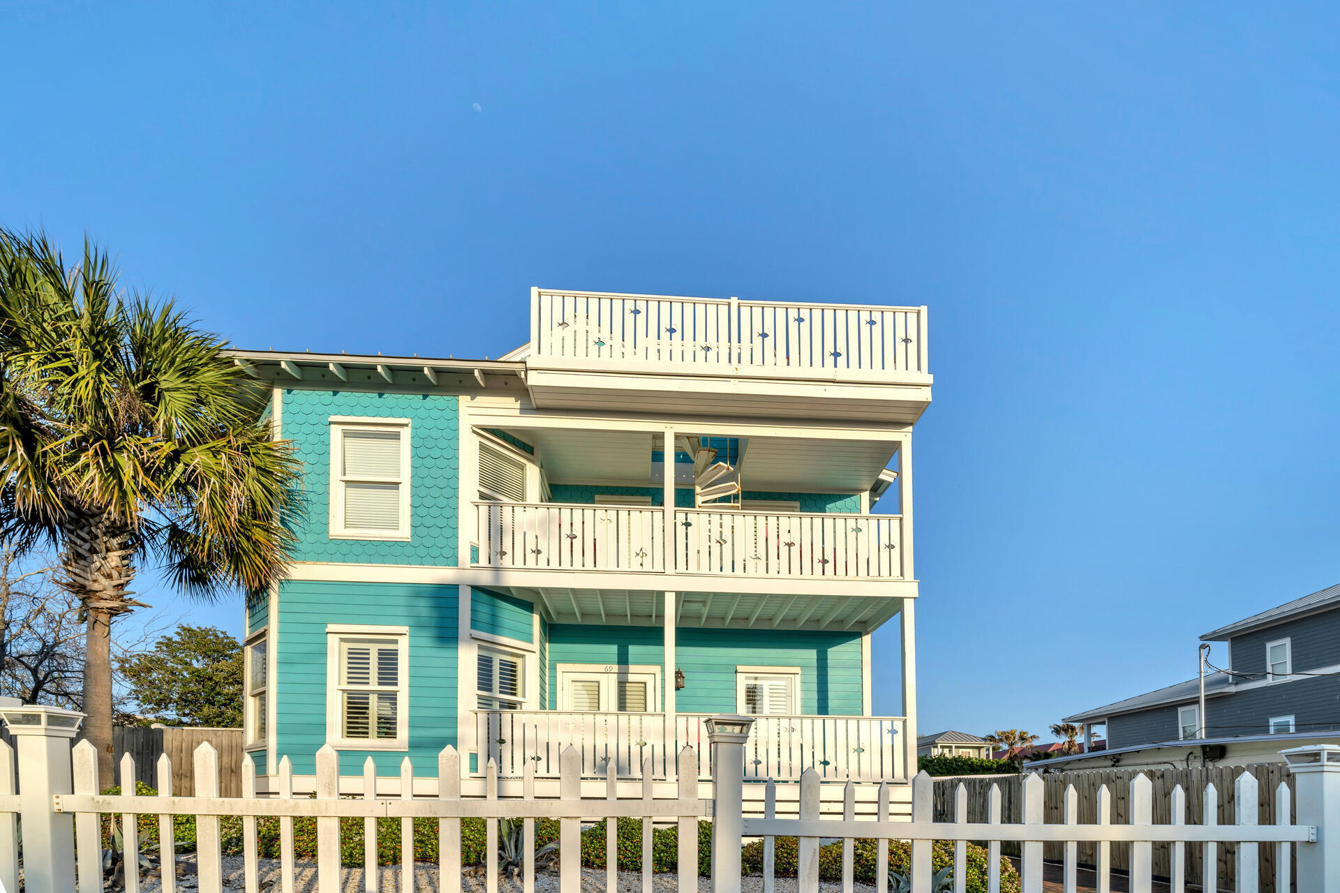 69 Pompano Street